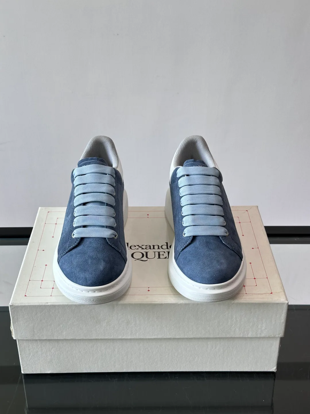 Women's Sneakers ALEXANDER MCQUEEN 17447548