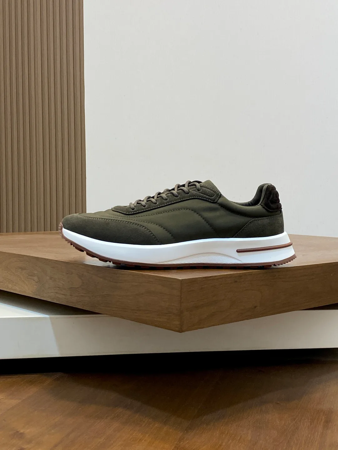 Men's Sneakers LORO PIANA 18078910