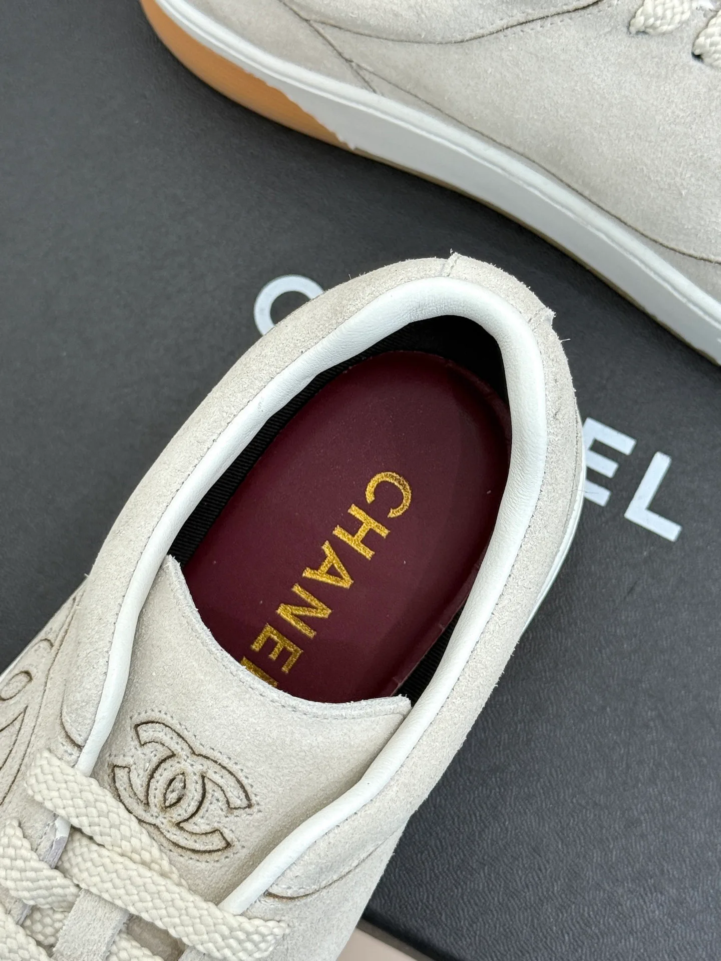 Women's Sneakers CHANEL 18154785
