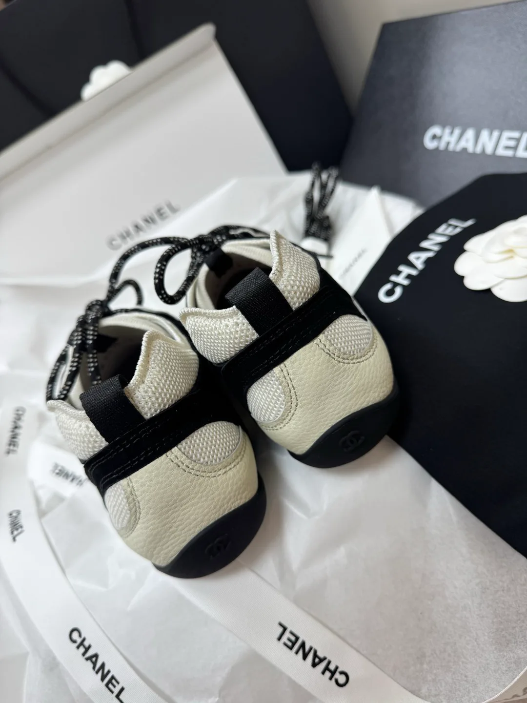 Women's Sneakers CHANEL 17358825