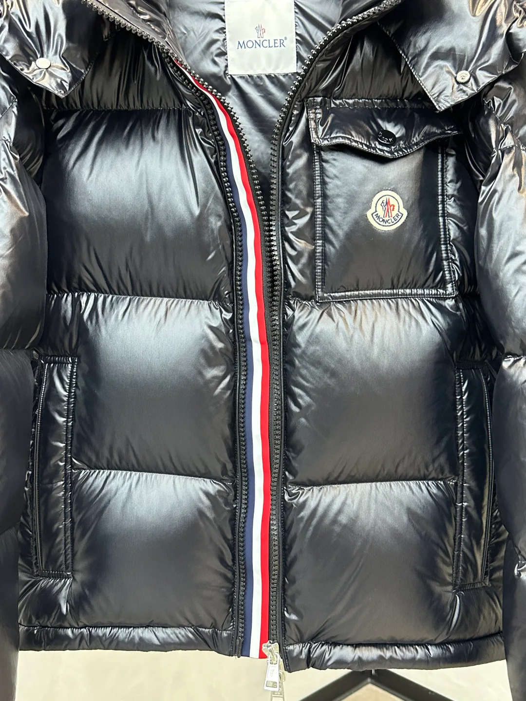 Women's Jackets And Down Jackets MONCLER 17865417