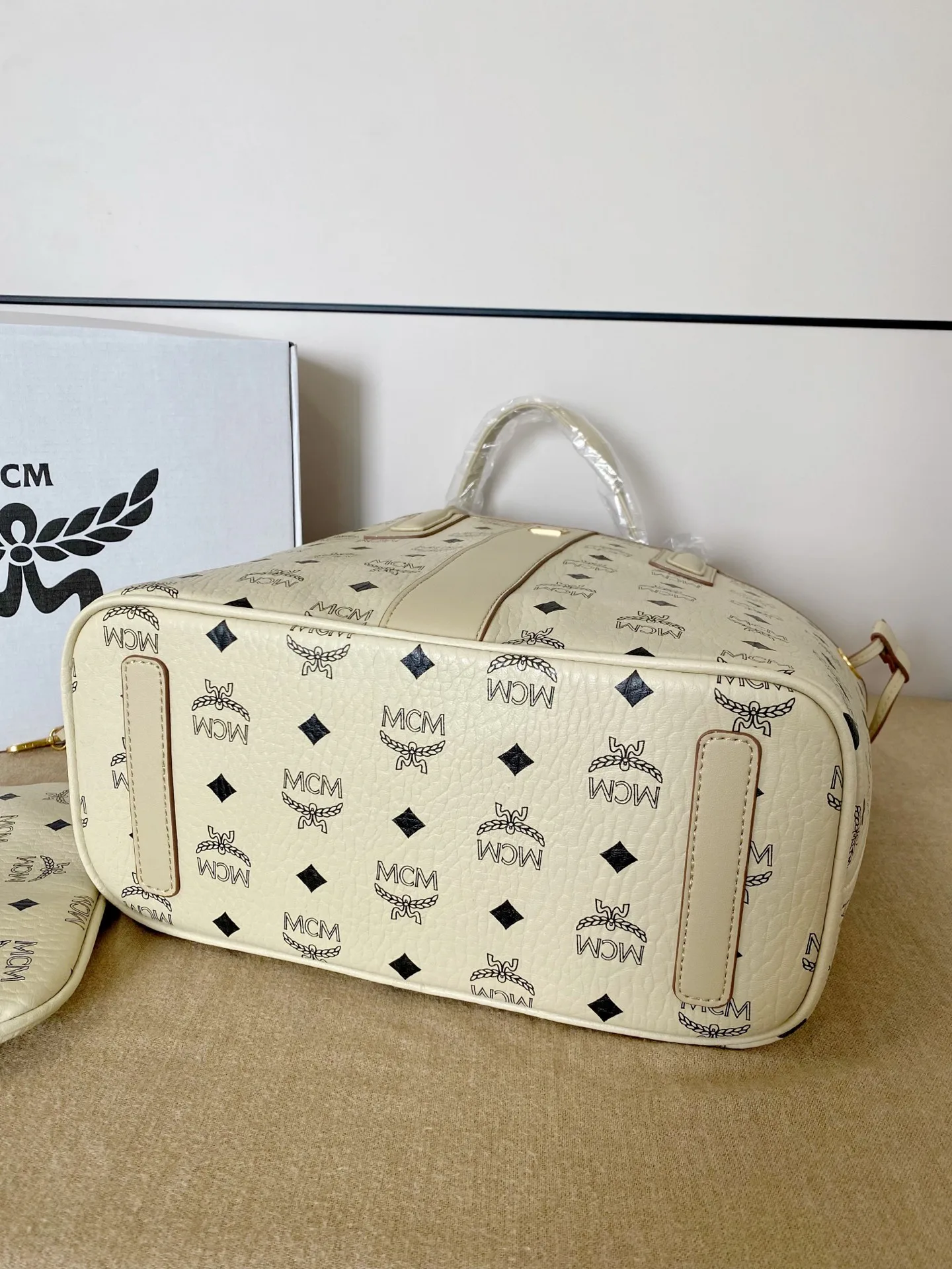 Women's Classic Handbags MCM 18223301
