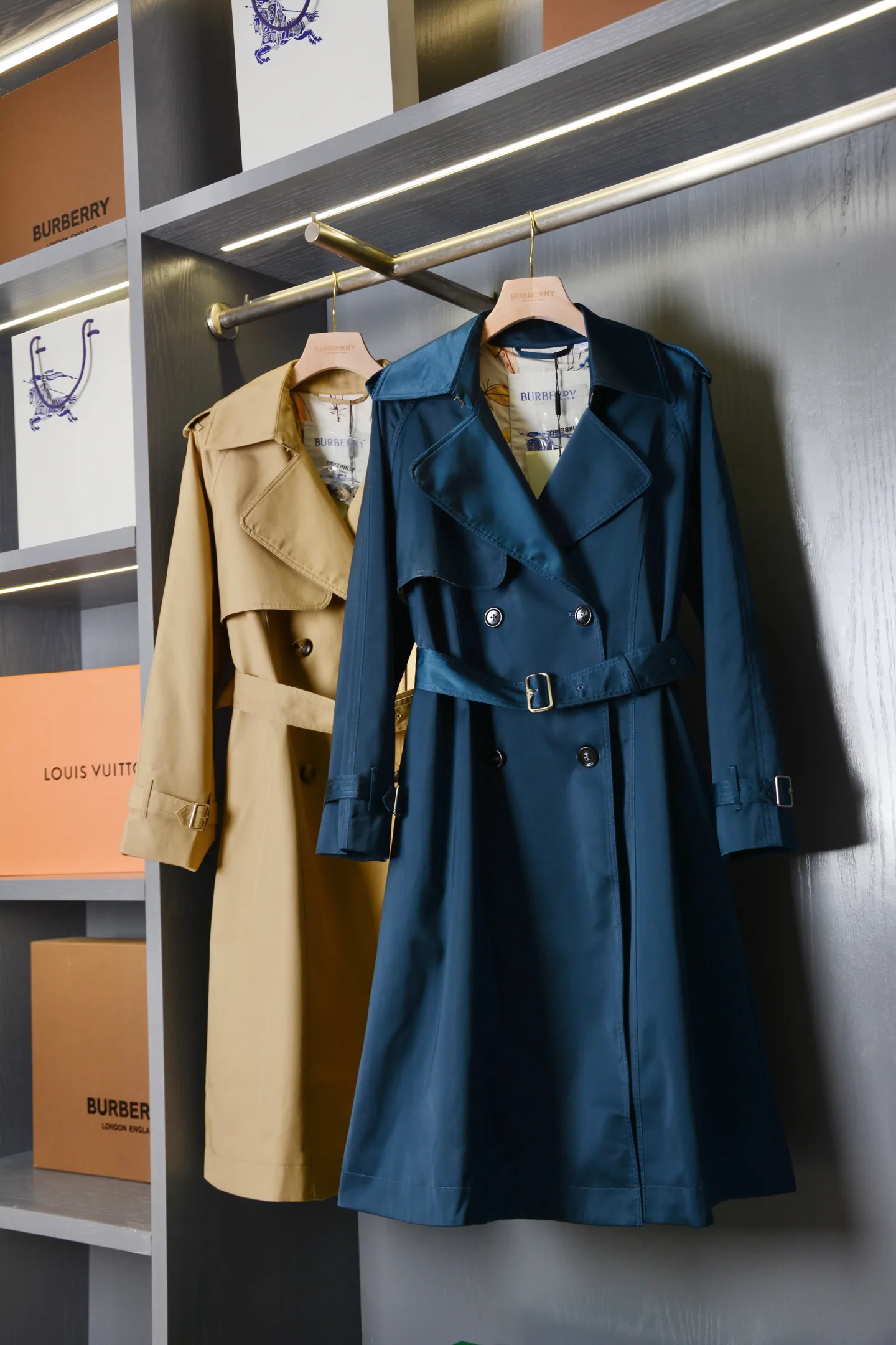 Women's Trench Coats BURBERRY 17906709