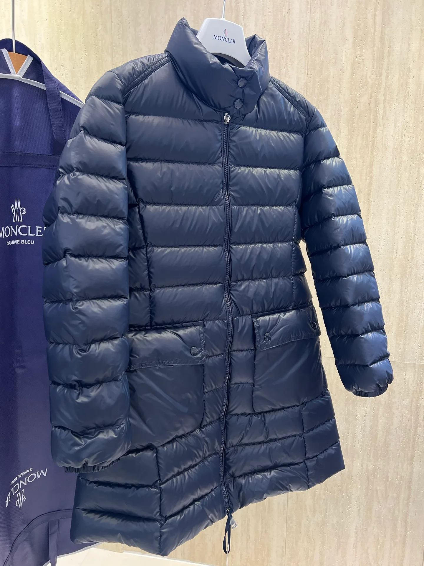 Men's Jackets And Down Jackets MONCLER 18434493