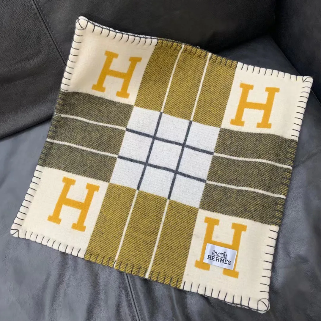 Textiles HERMES 18222641