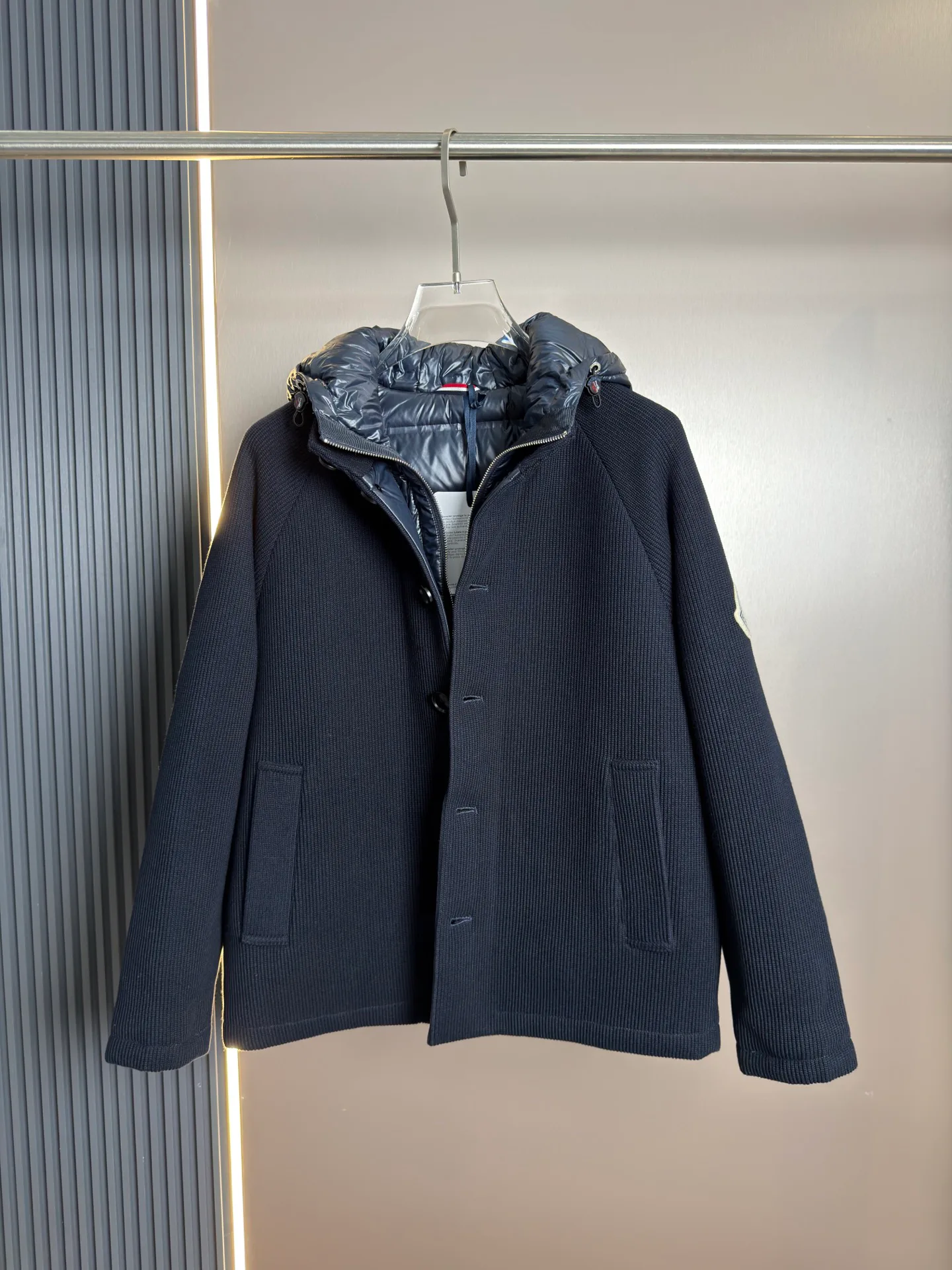 Men's Jackets And Down Jackets MONCLER 18216851