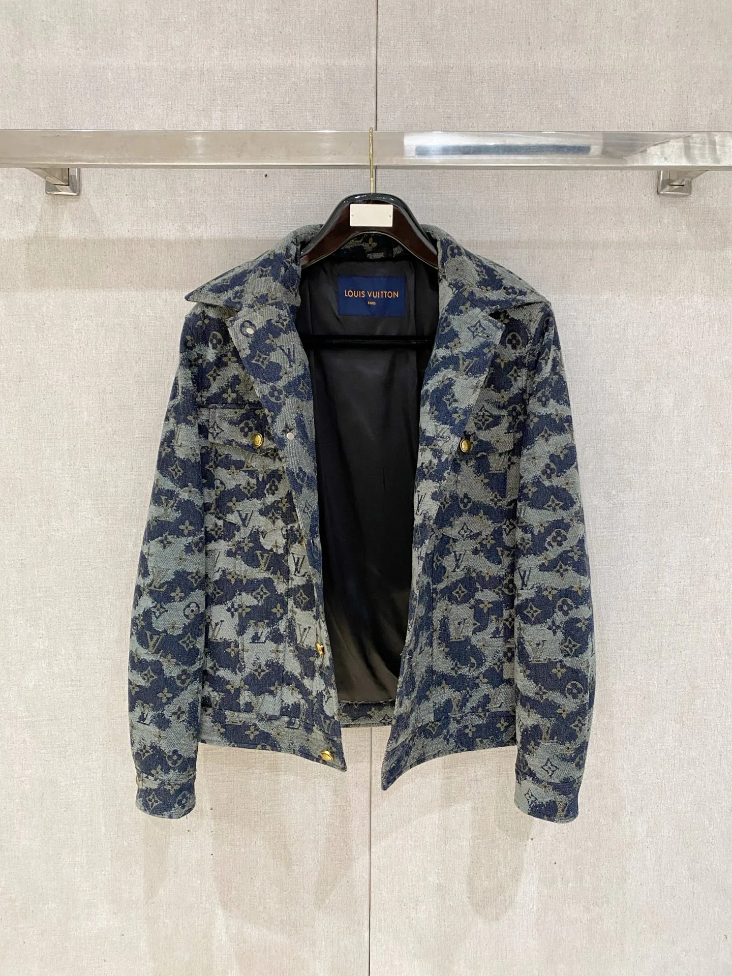 Men's Jackets And Down Jackets LOUIS VUITTON 18273030