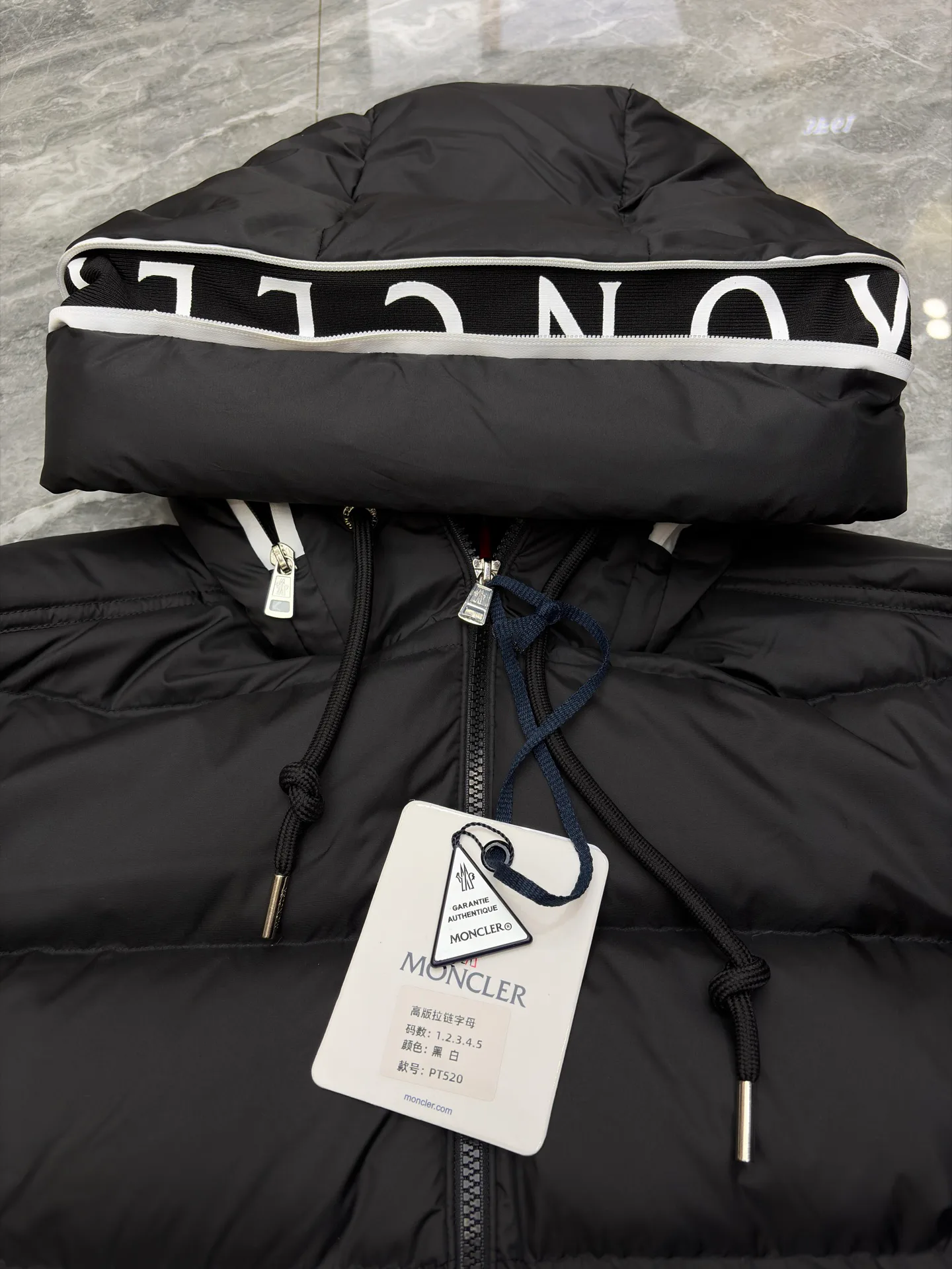 Women's Jackets And Down Jackets MONCLER 17568682