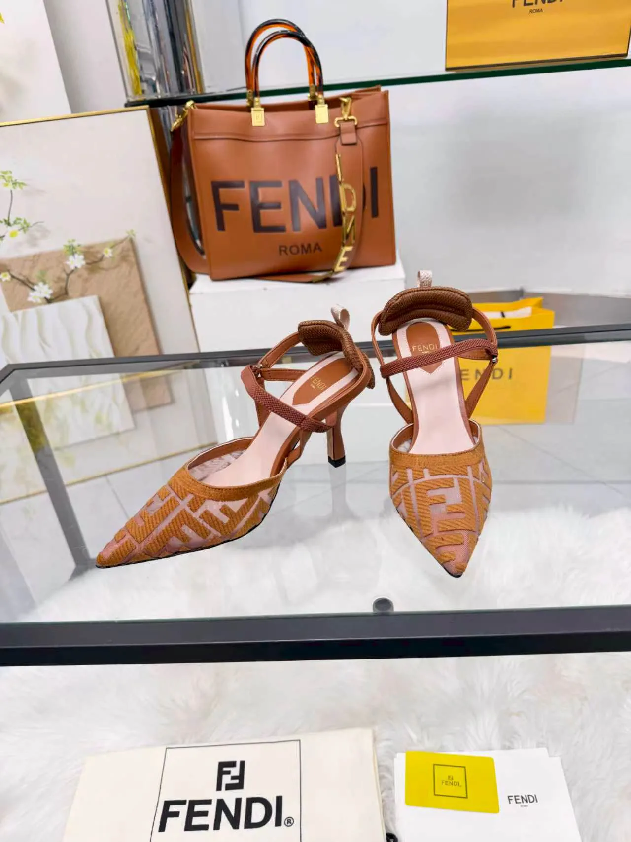 Women's Heels FENDI 18104672