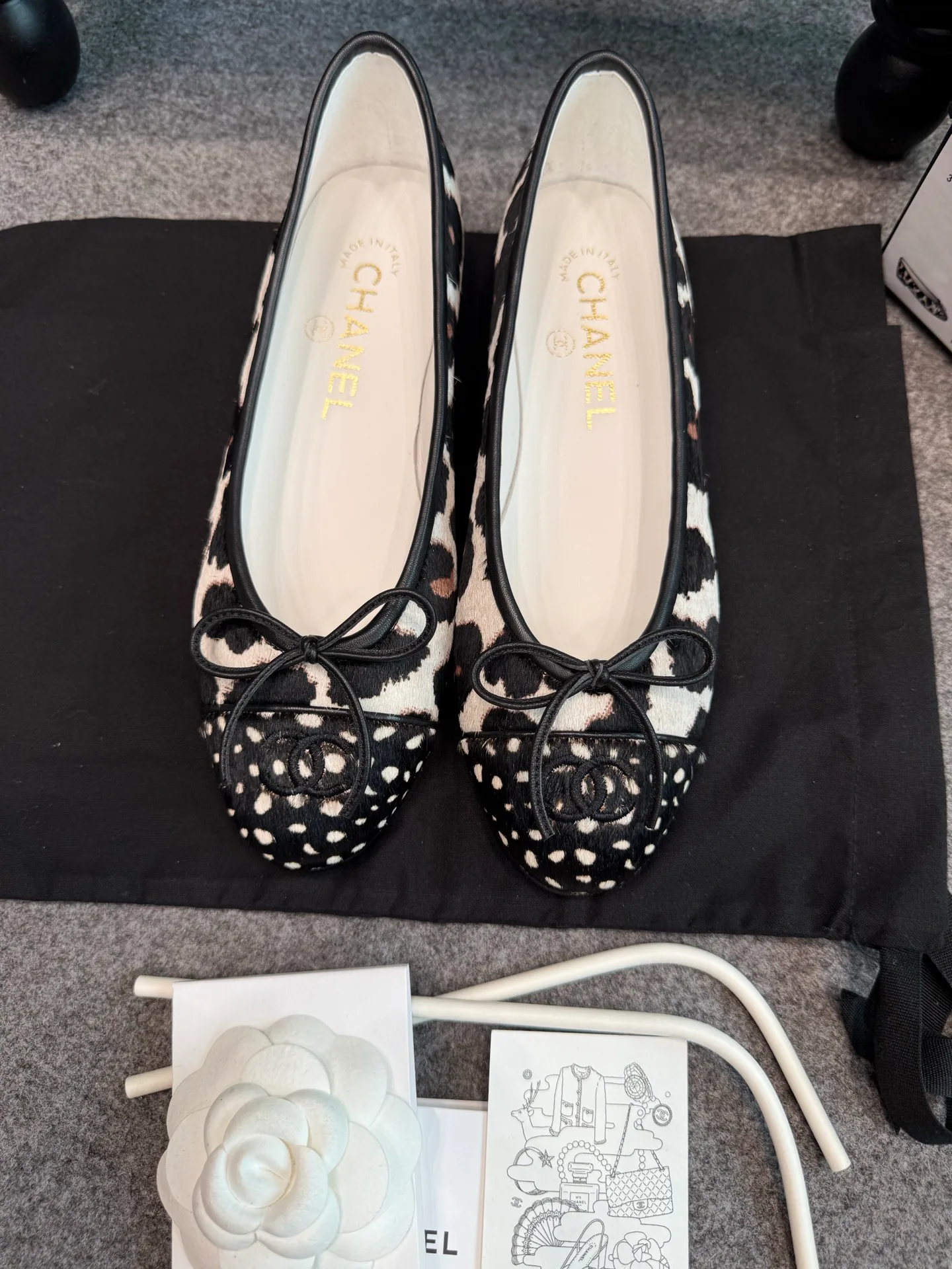 Women's Ballet Flats CHANEL 17180140