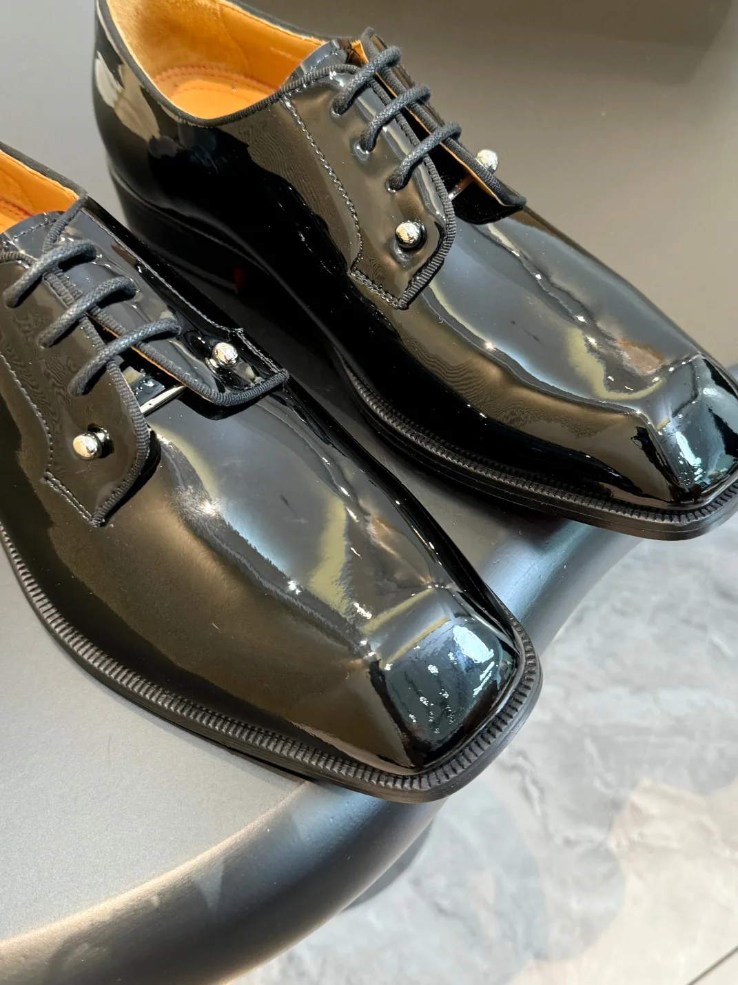 Men's Loafers And Dress Shoes CHRISTIAN LOUBOUTIN 18117207