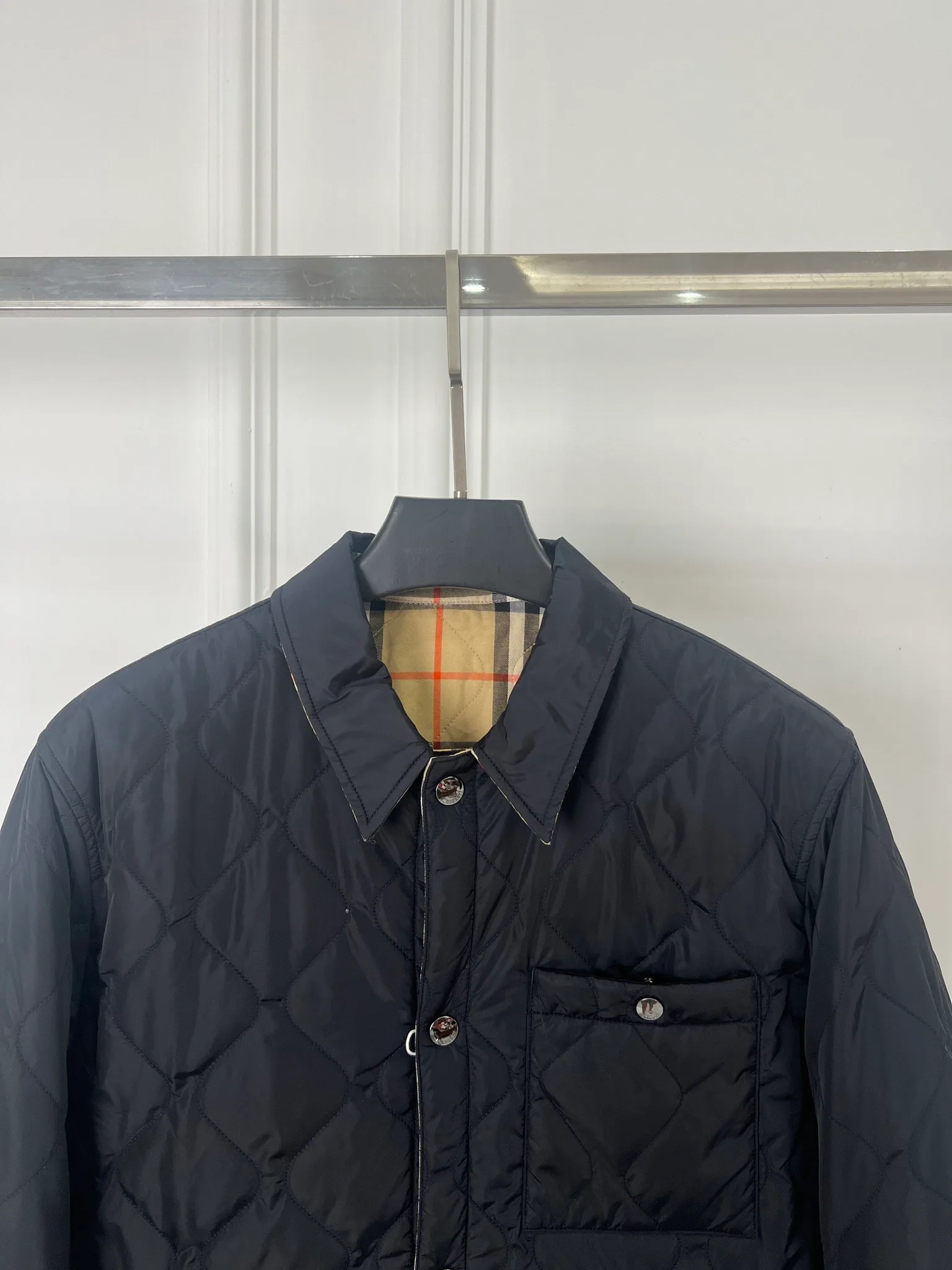 Women's Jackets And Down Jackets BURBERRY 18415735