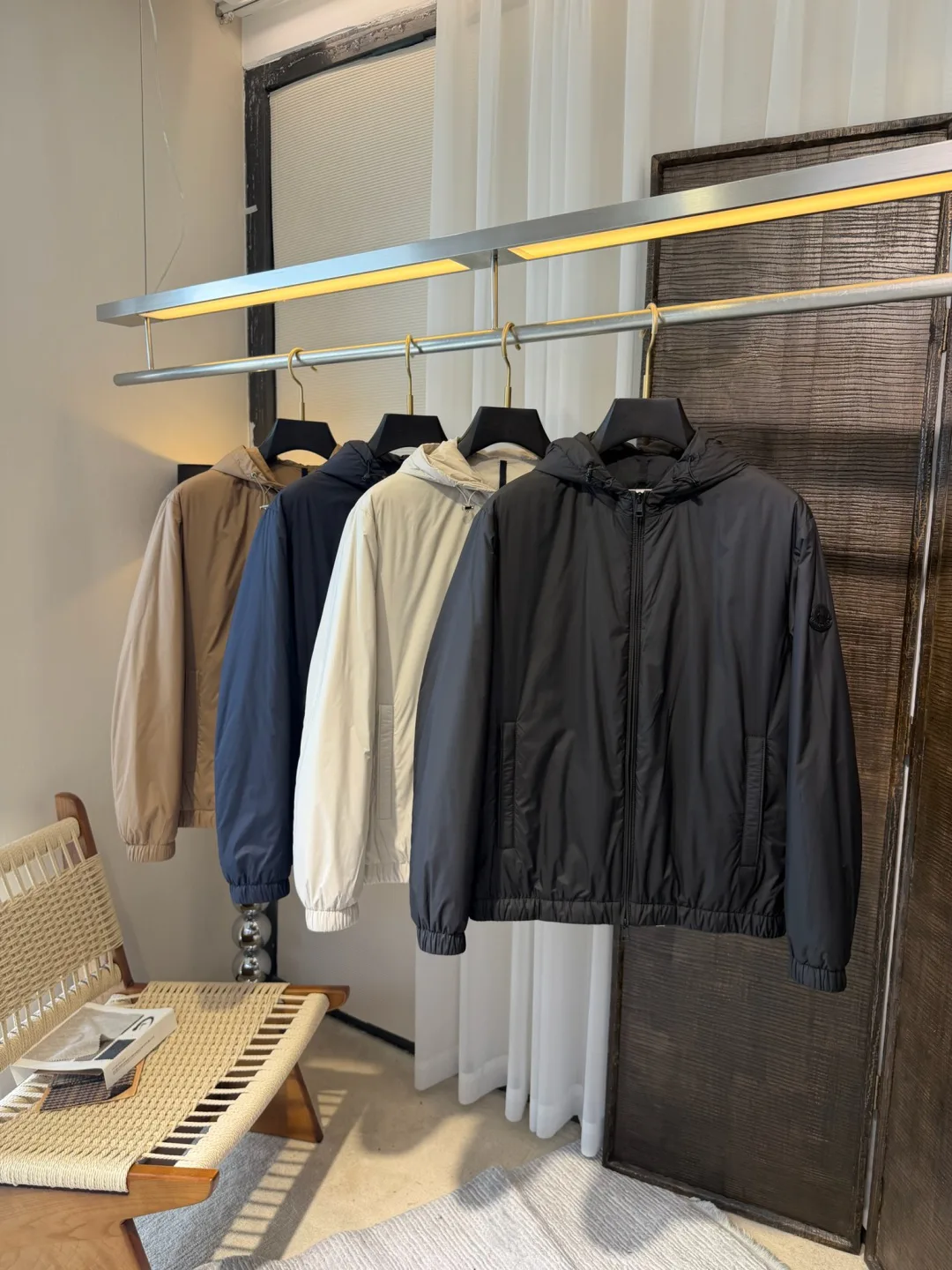 Women's Jackets And Down Jackets MONCLER 18316575