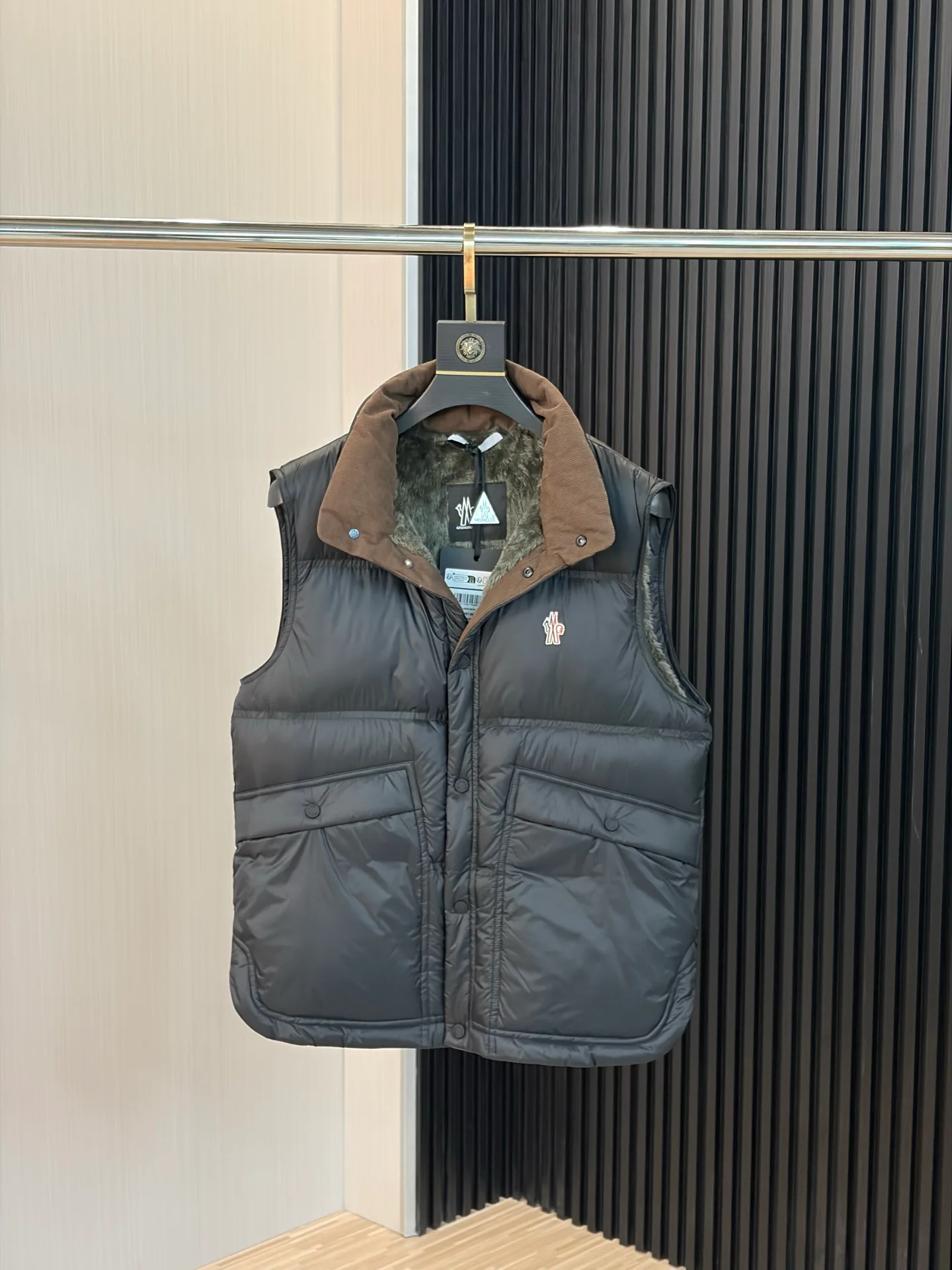 Women's Vests MONCLER 17868377