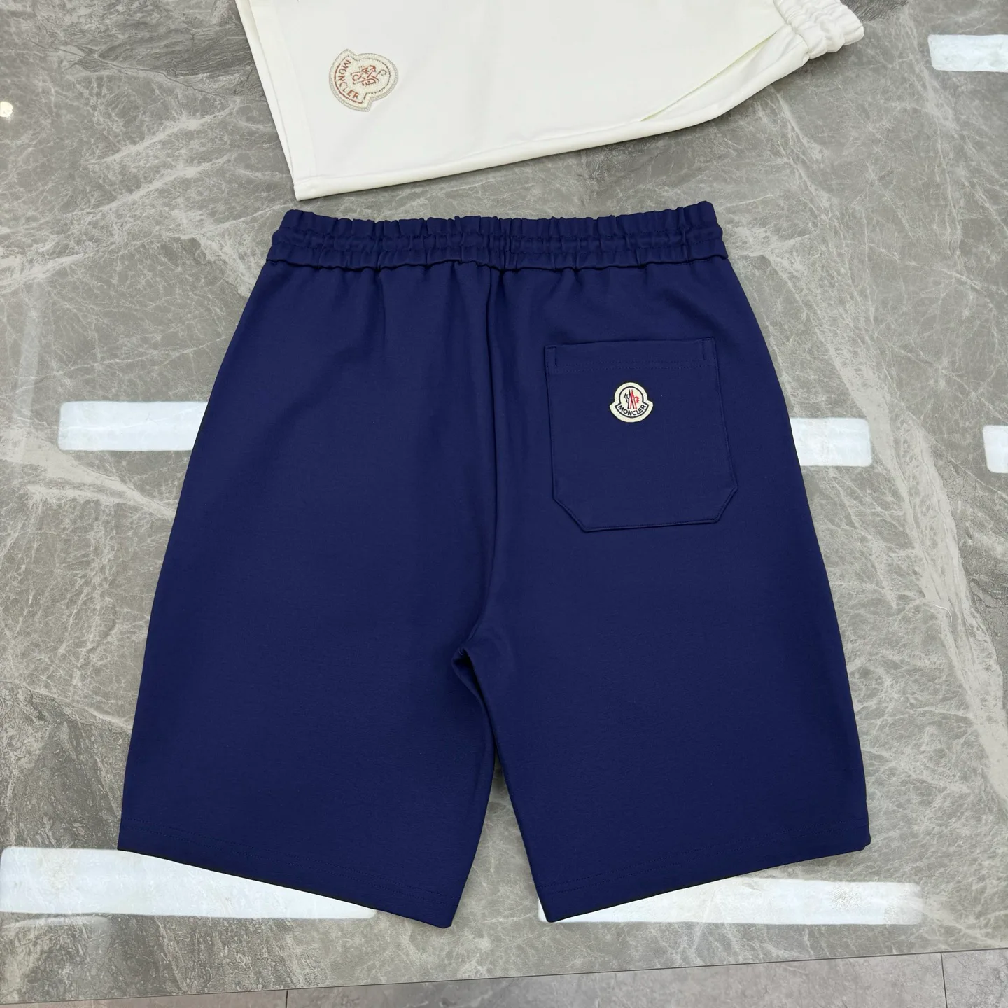 Men's Shorts MONCLER 17333143