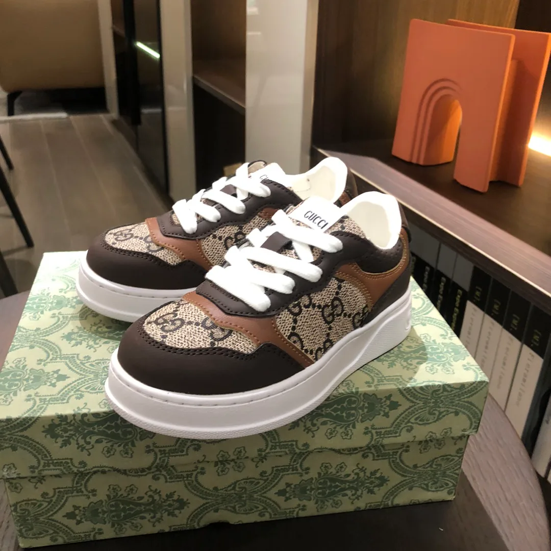 Women's Sneakers GUCCI 18445136