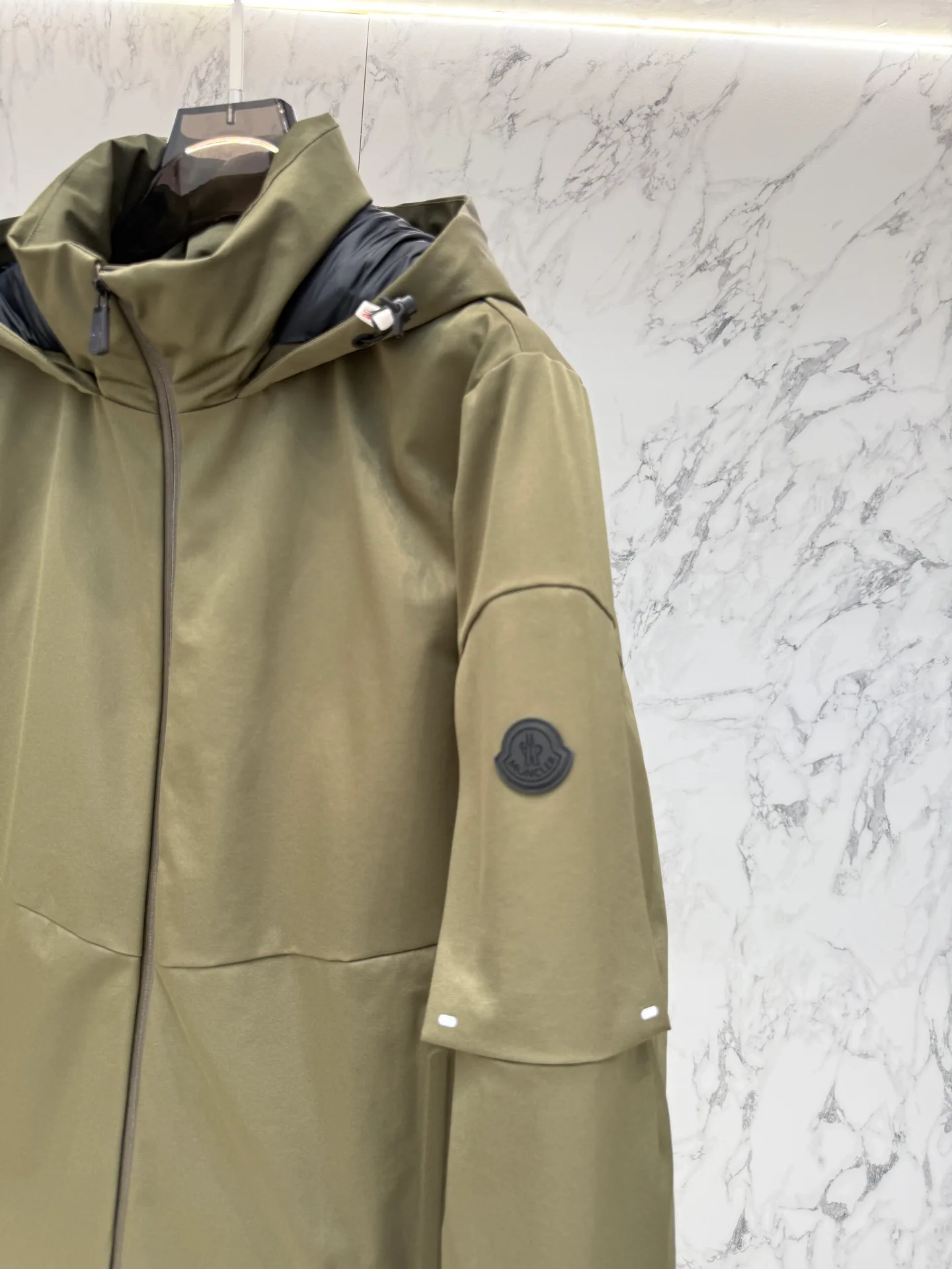 Men's Jackets And Down Jackets MONCLER 18046154