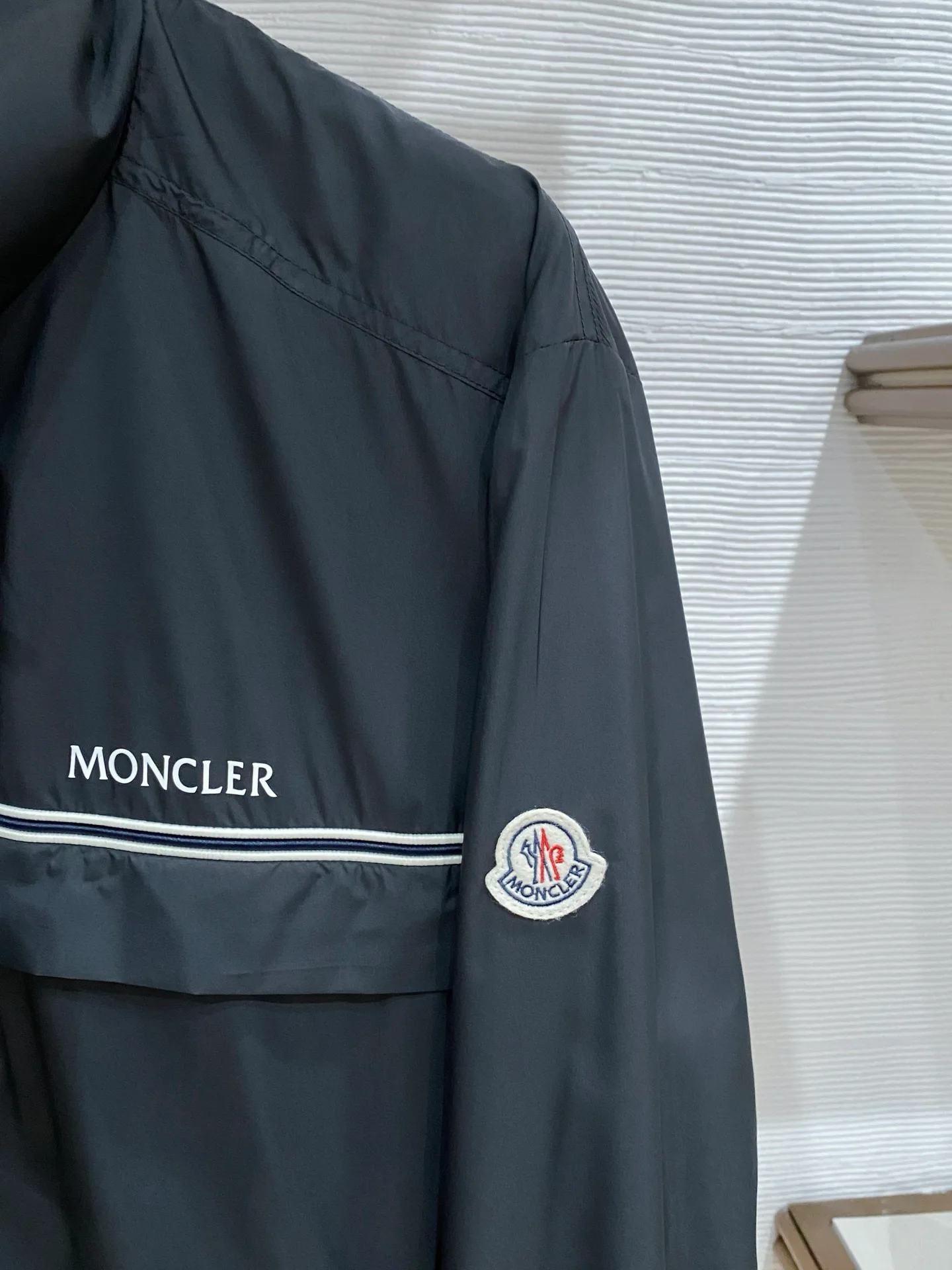 Men's Jackets And Down Jackets MONCLER 17993224