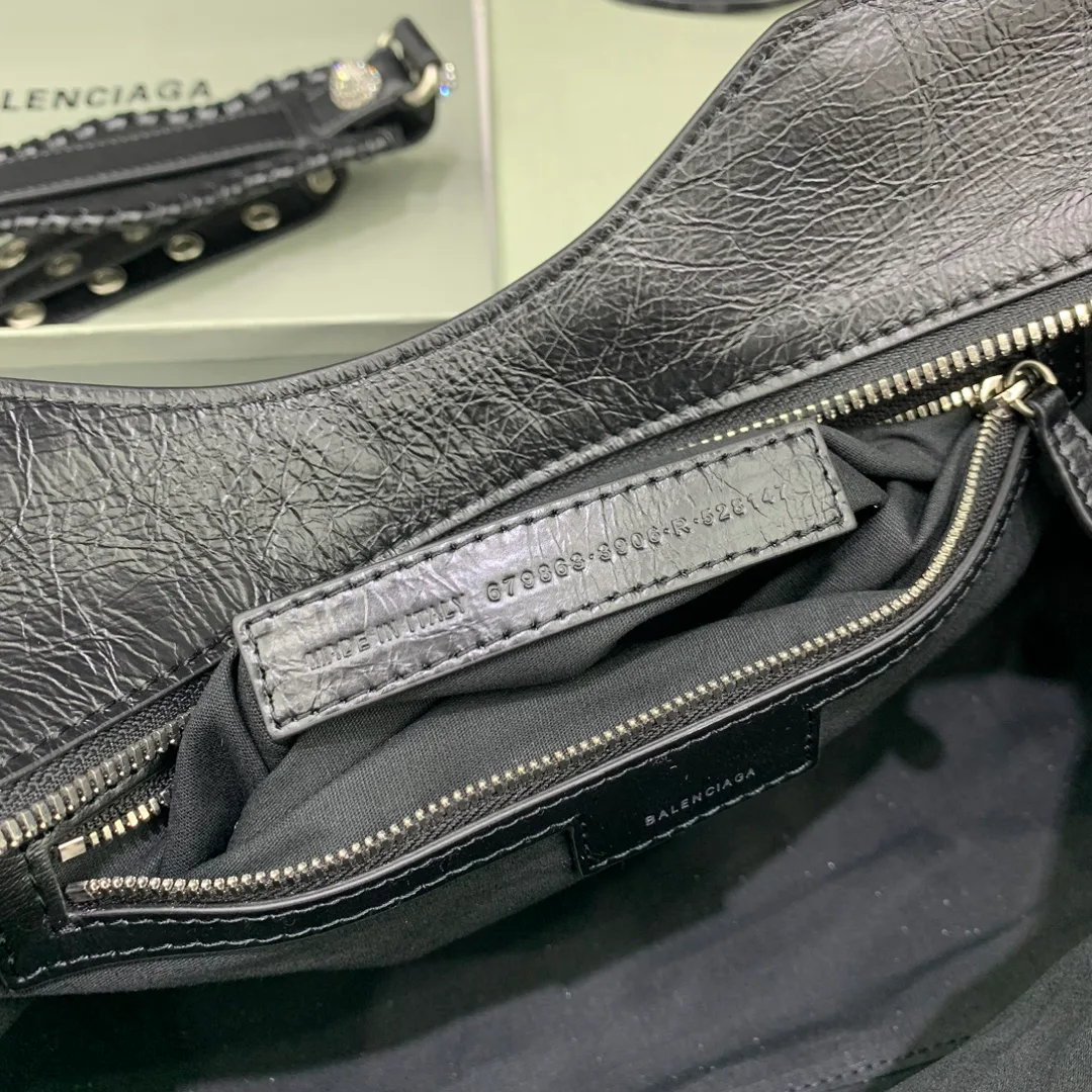 Women's Classic Handbags BALENCIAGA 17801577