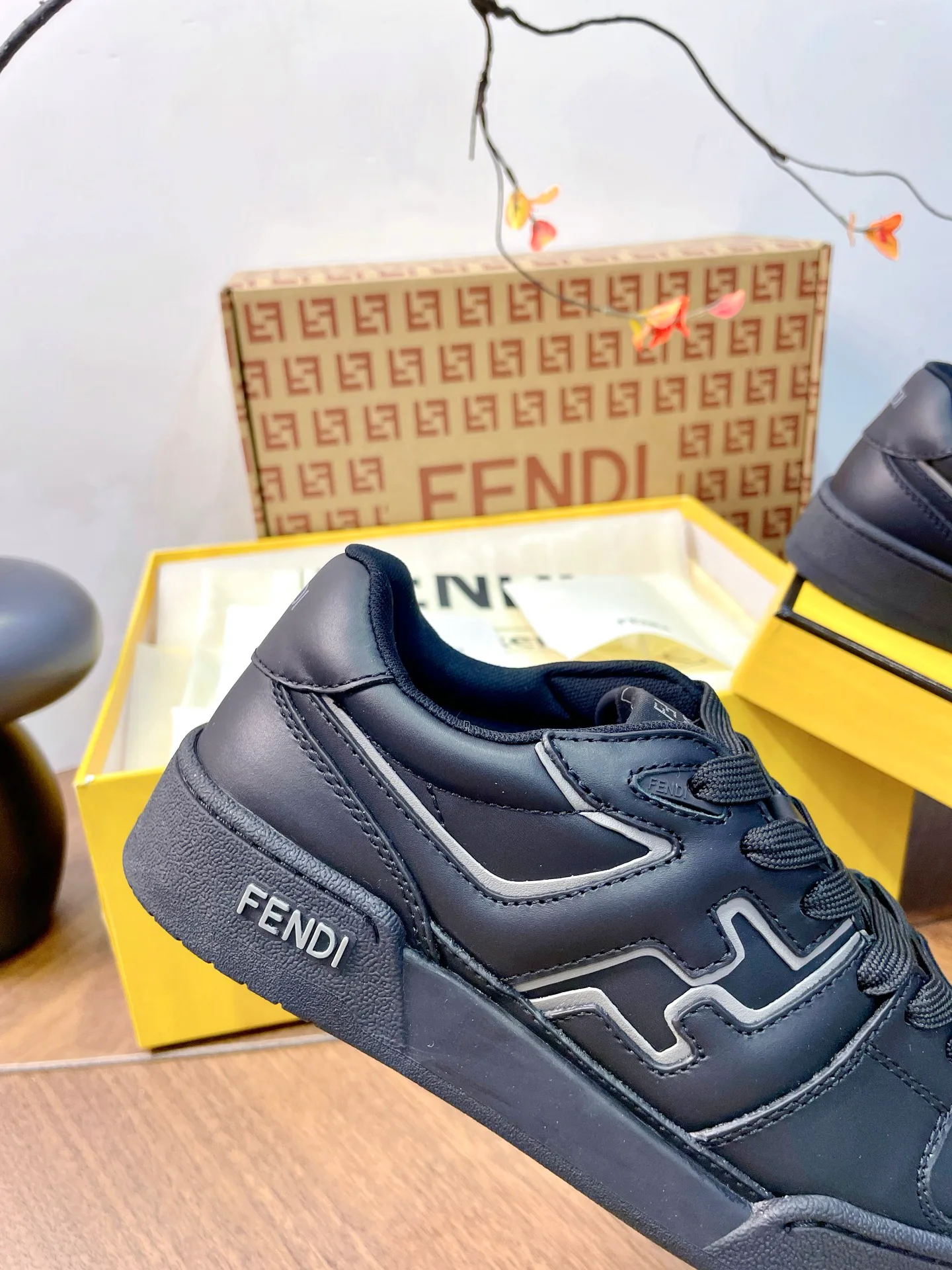 Women's Sneakers FENDI 17957317