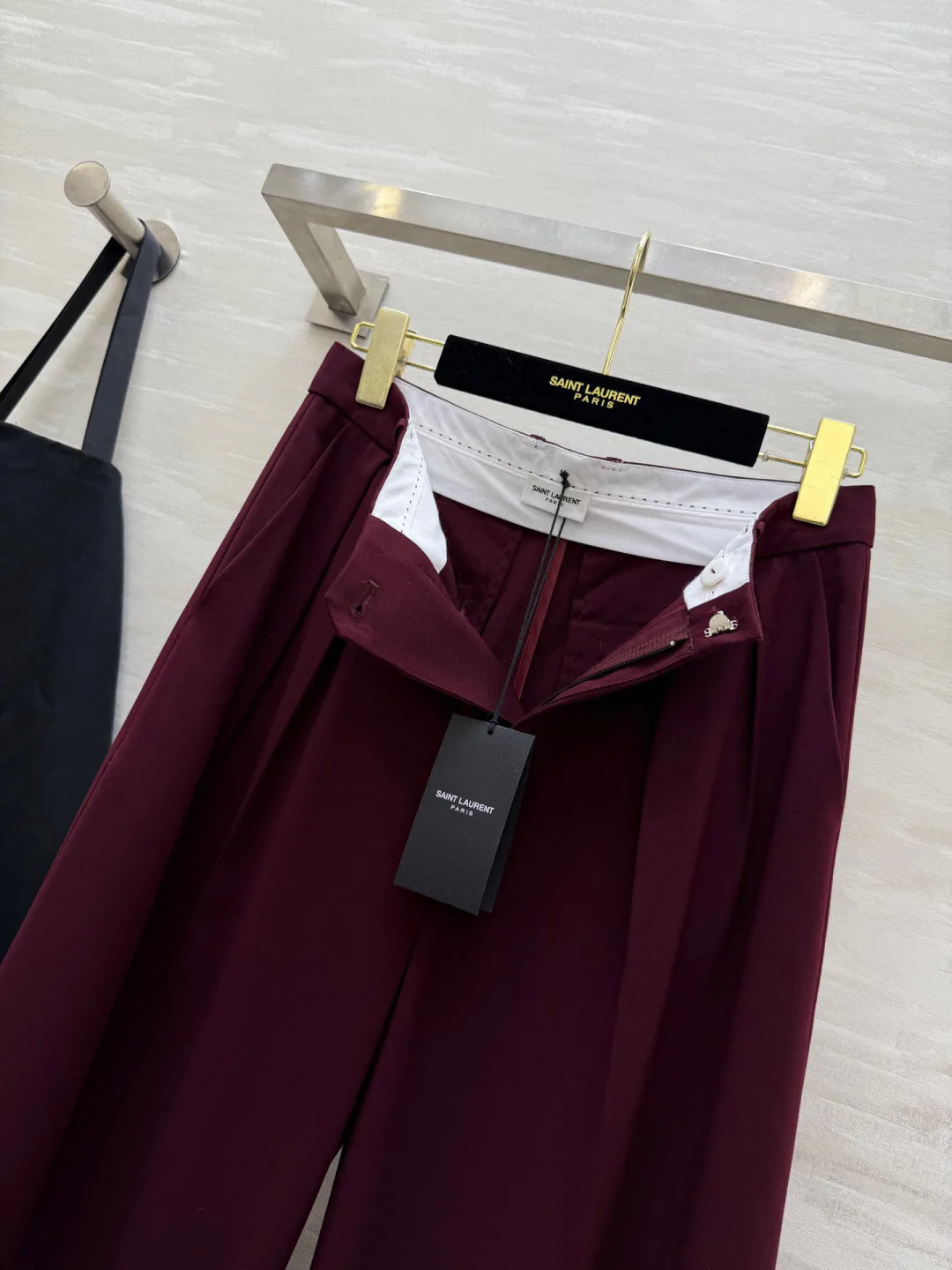 Women's Trousers SAINT LAURENT 18276813