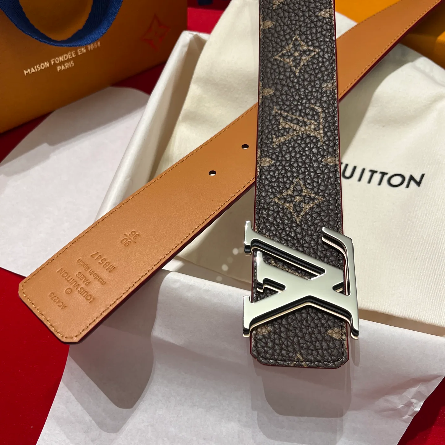 Belts LOUIS VUITTON 17645332