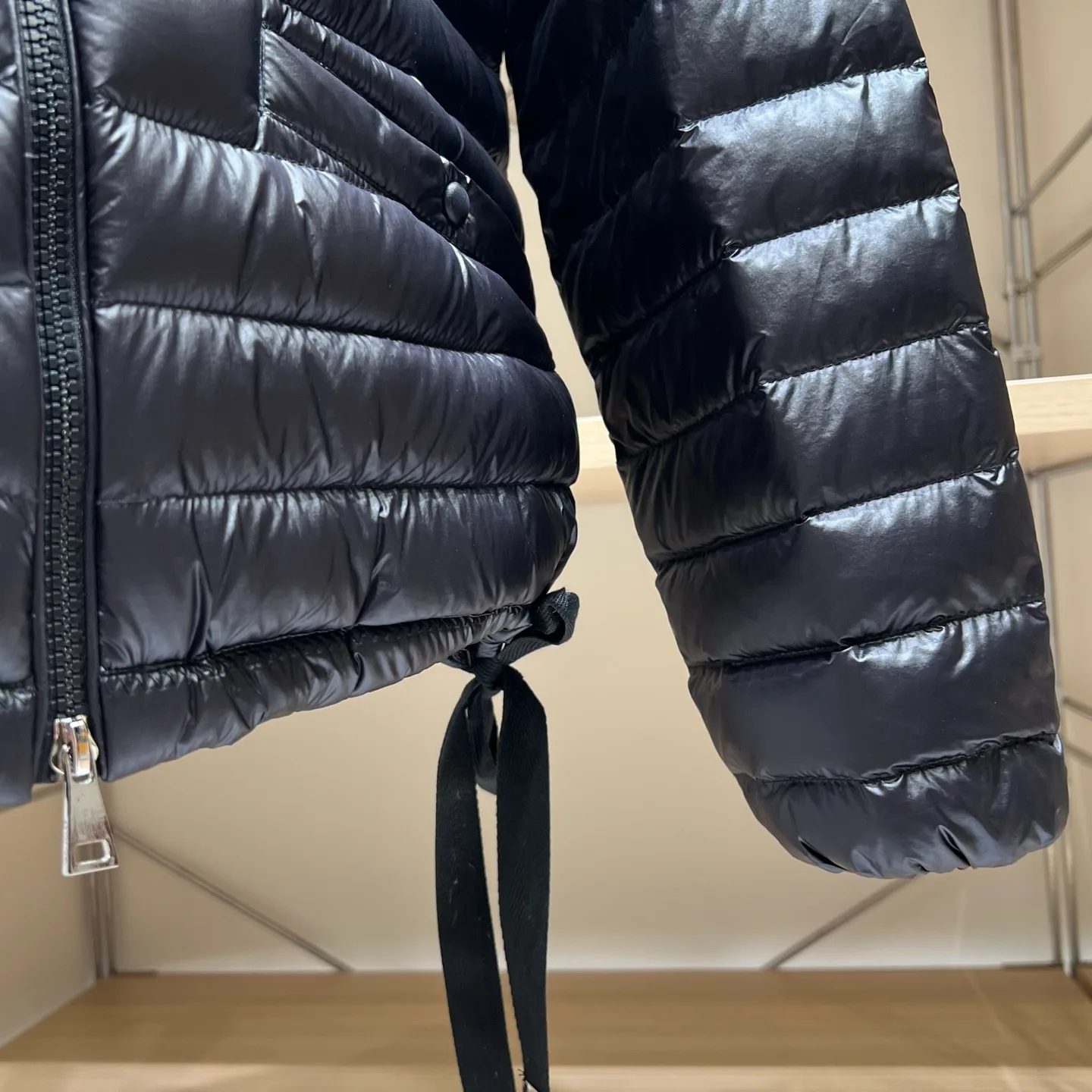Women's Jackets And Down Jackets MONCLER 17812072