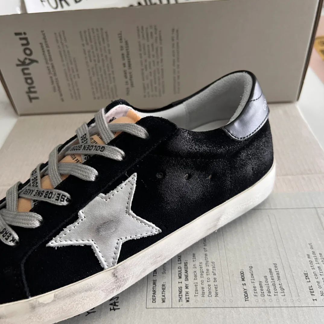 Women's Sneakers GOLDEN GOOSE 16995656
