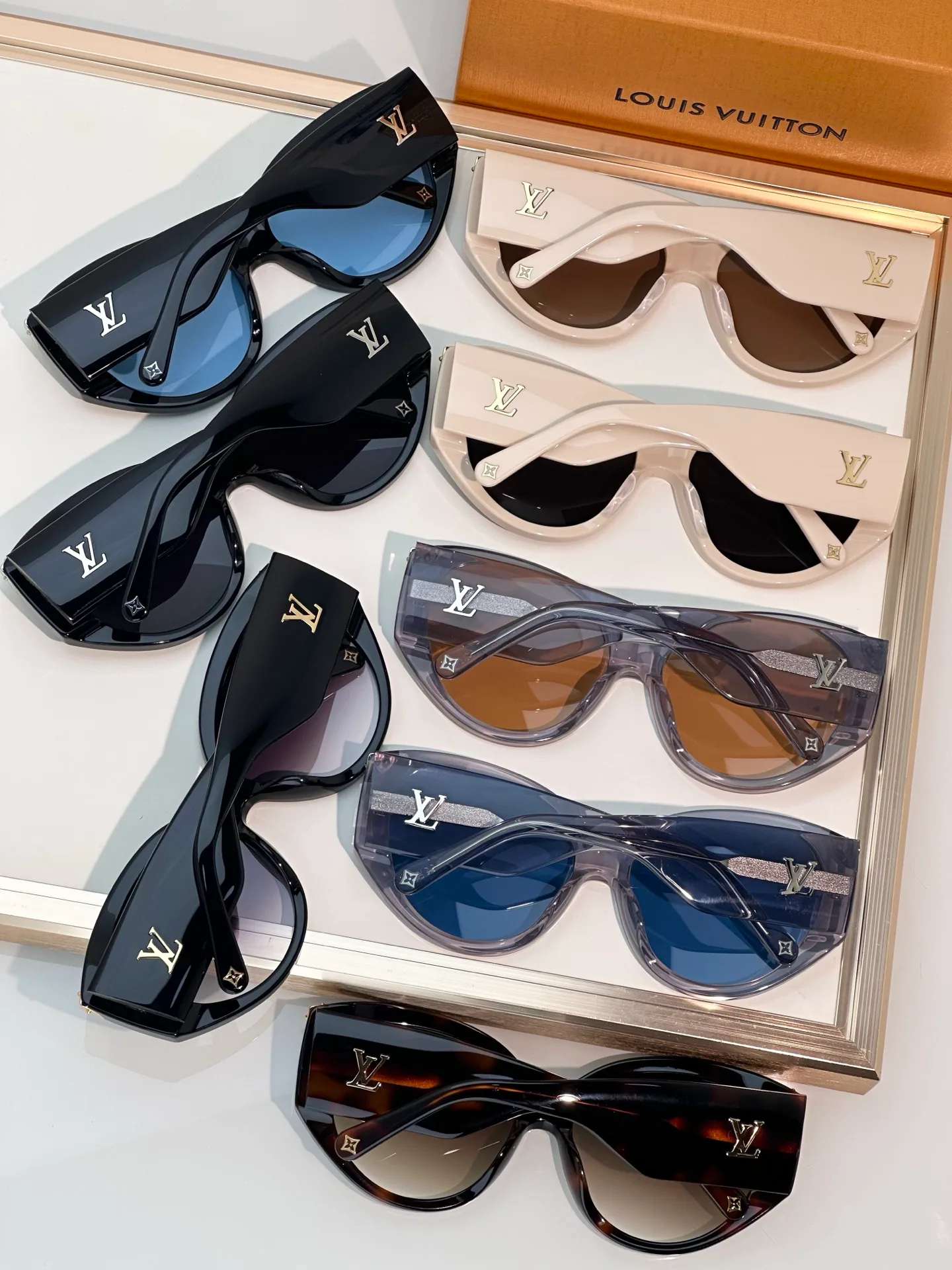 Glasses LOUIS VUITTON 18060389