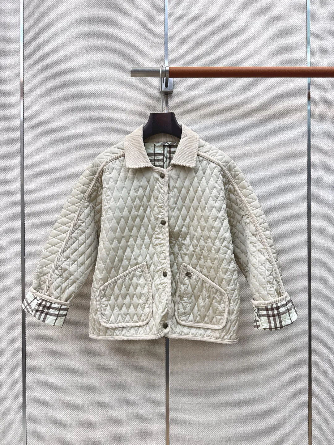 Women's Jackets And Down Jackets BURBERRY 18225619