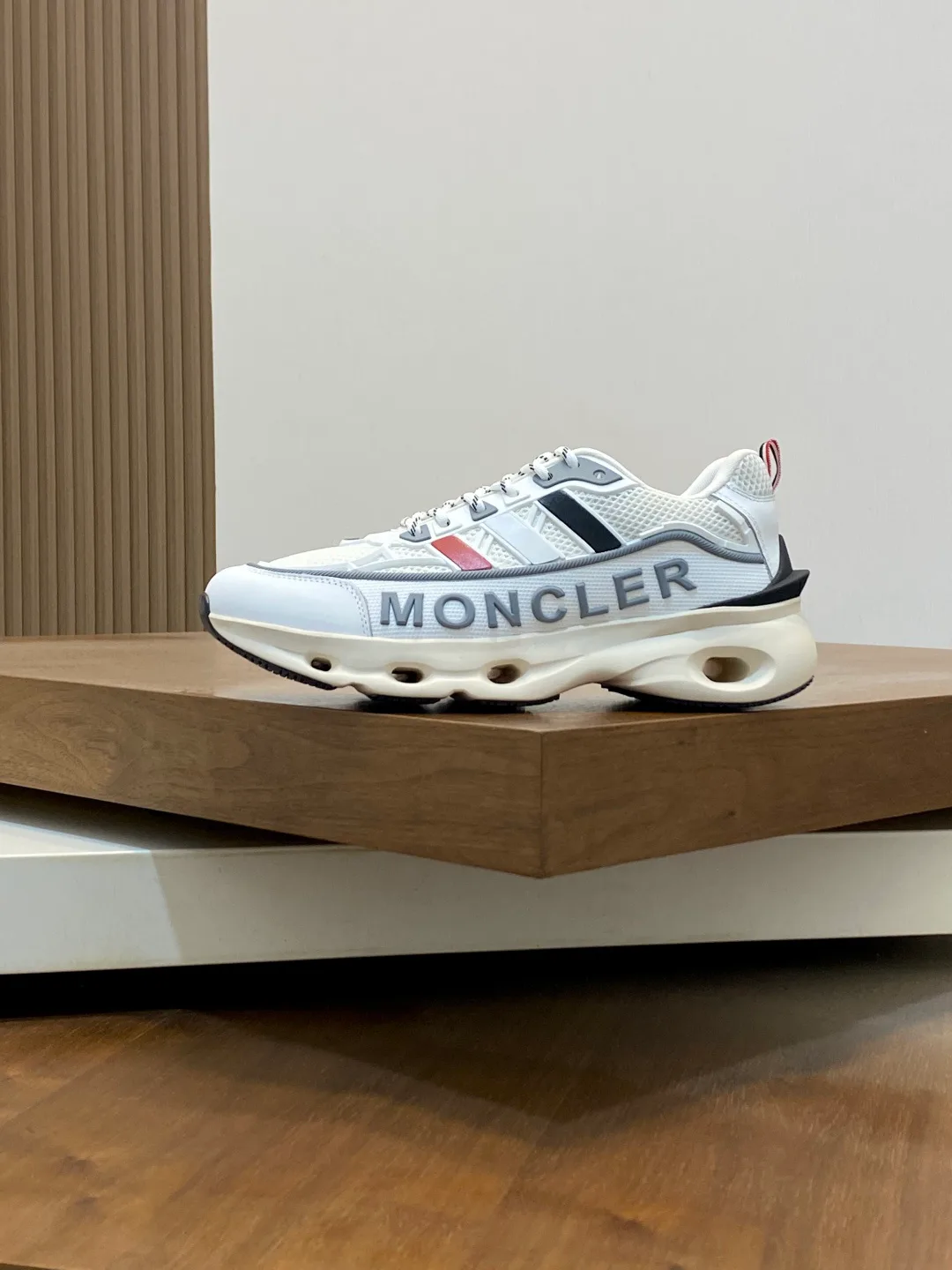 Men's Sneakers MONCLER 18079001