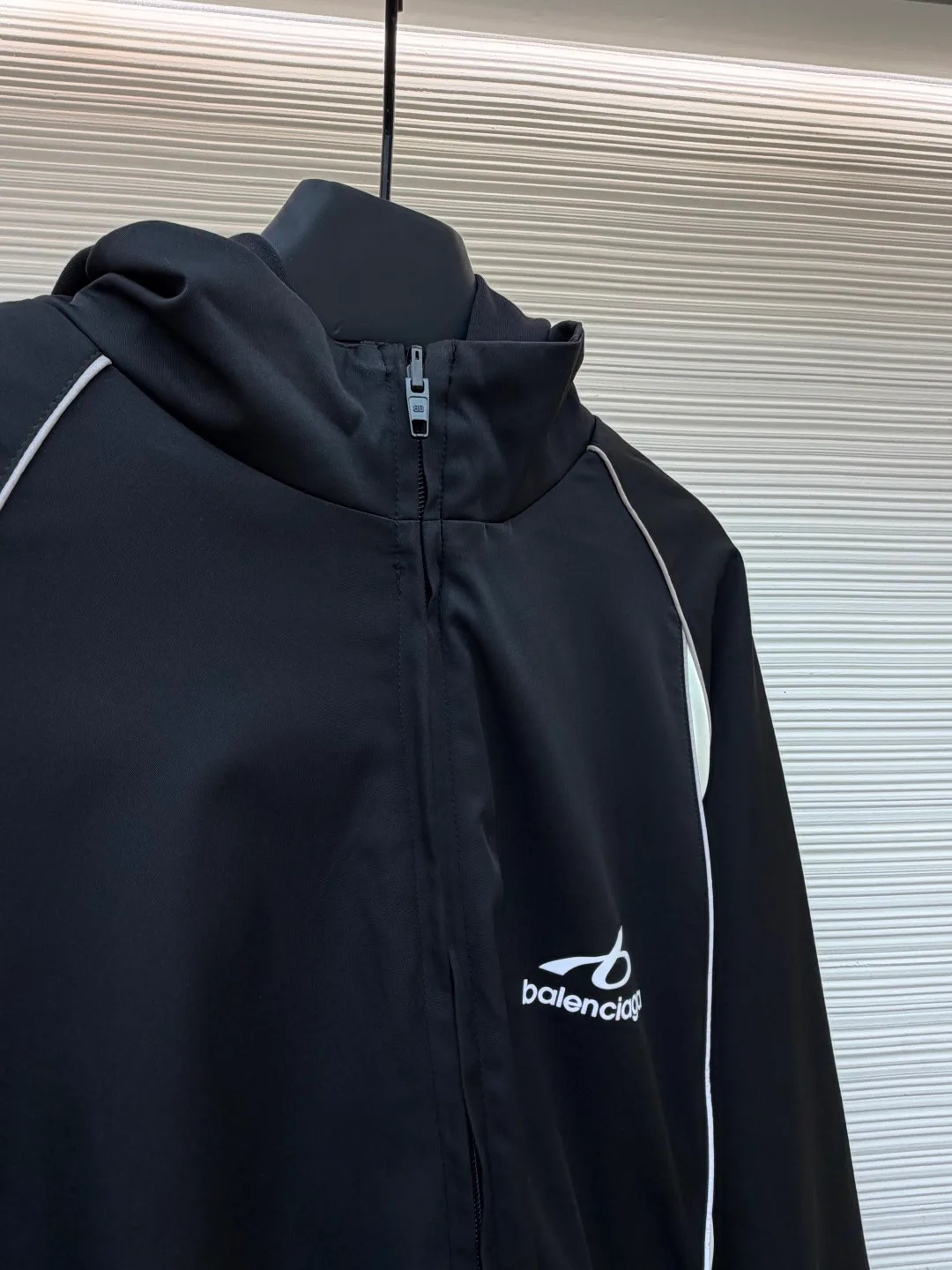 Men's Sweatshirts And Hoodies BALENCIAGA 18513781