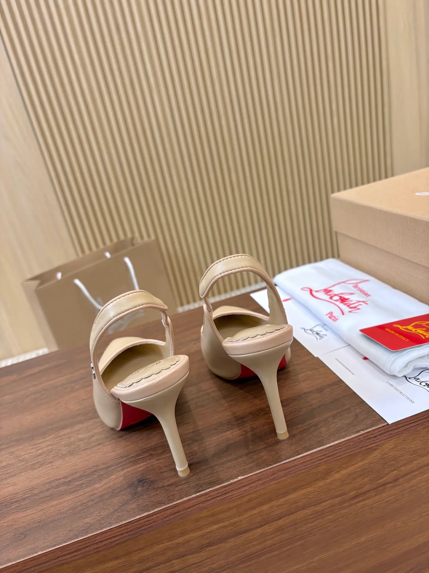 Women's Heels CHRISTIAN LOUBOUTIN 17956959