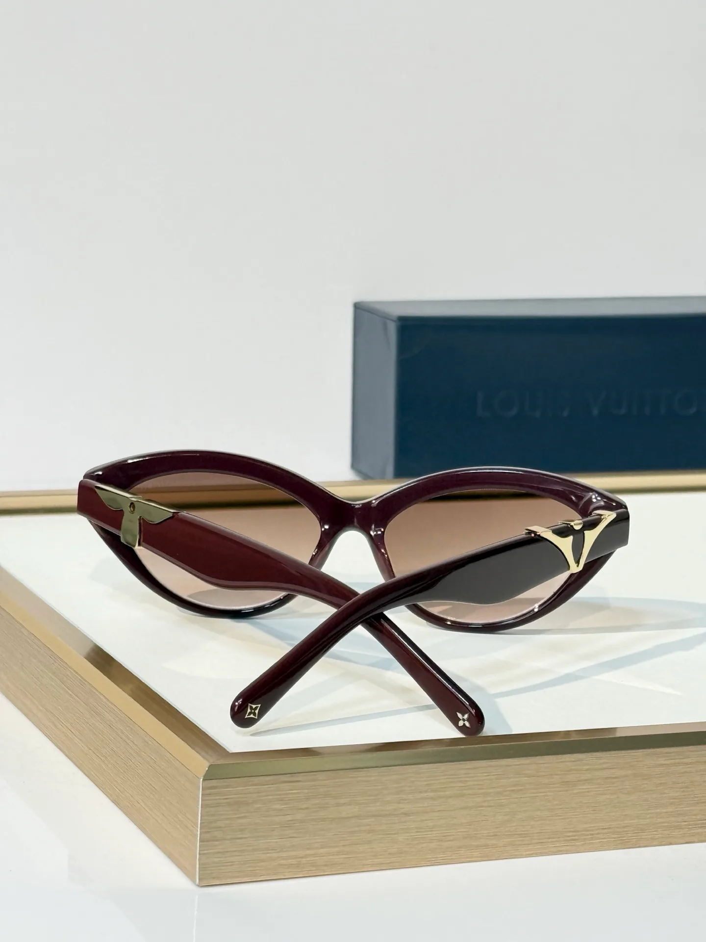Glasses LOUIS VUITTON 18117697