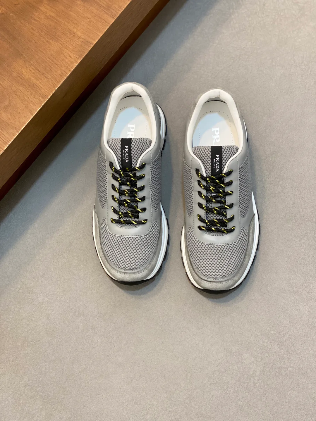 Men's Sneakers PRADA 18079033