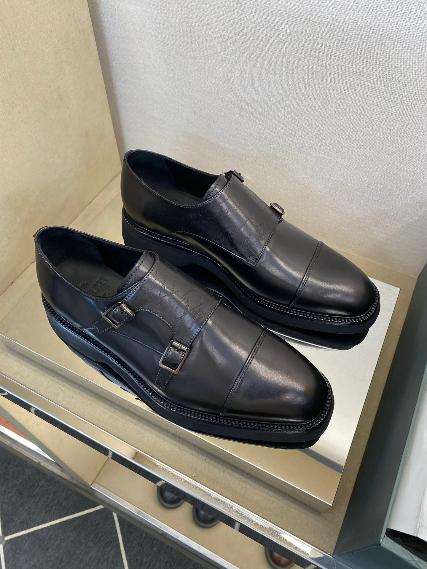 Men's Loafers And Dress Shoes BERLUTI 17971836