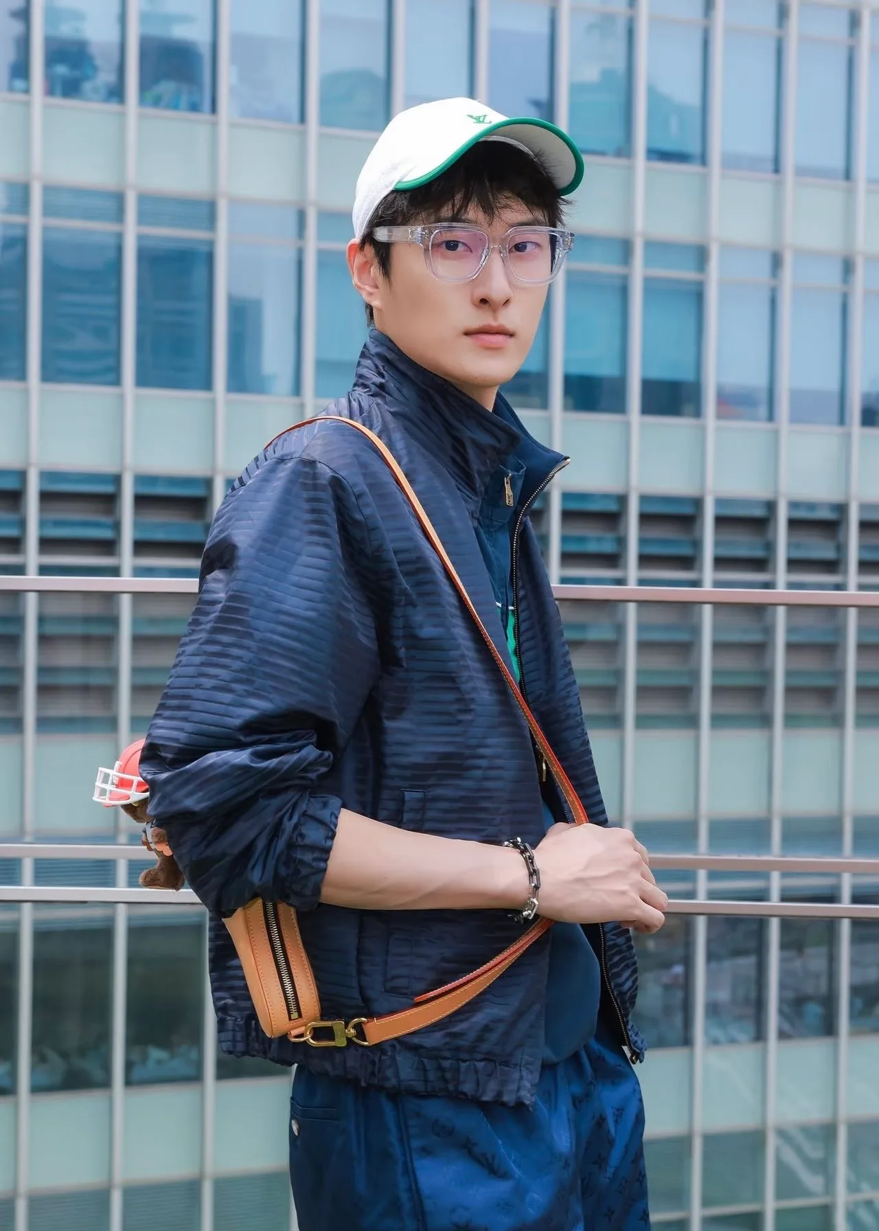 Куртки И Пуховики Мужские Louis Vuitton 18669277