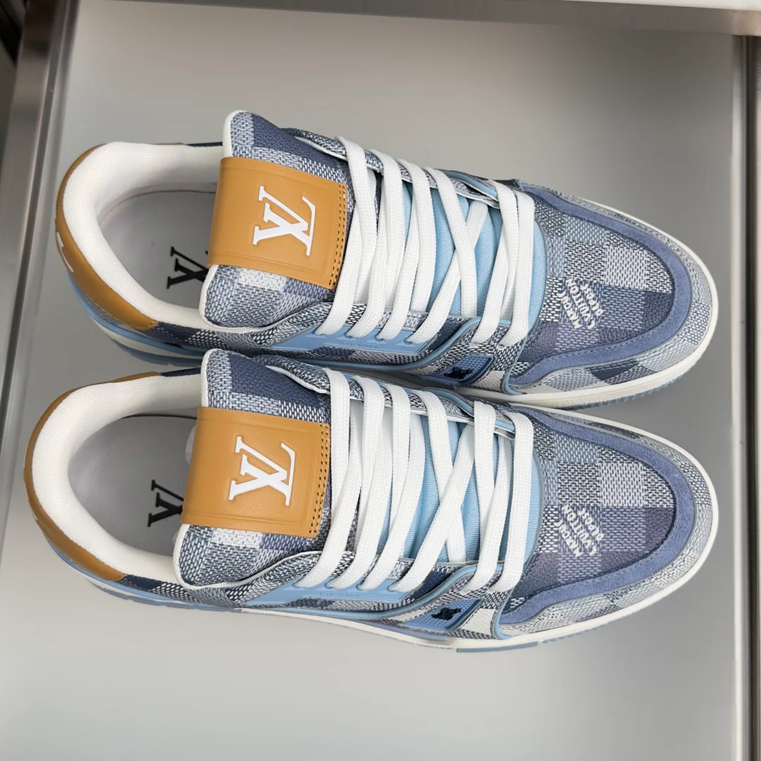 Women's Sneakers LOUIS VUITTON 17415480