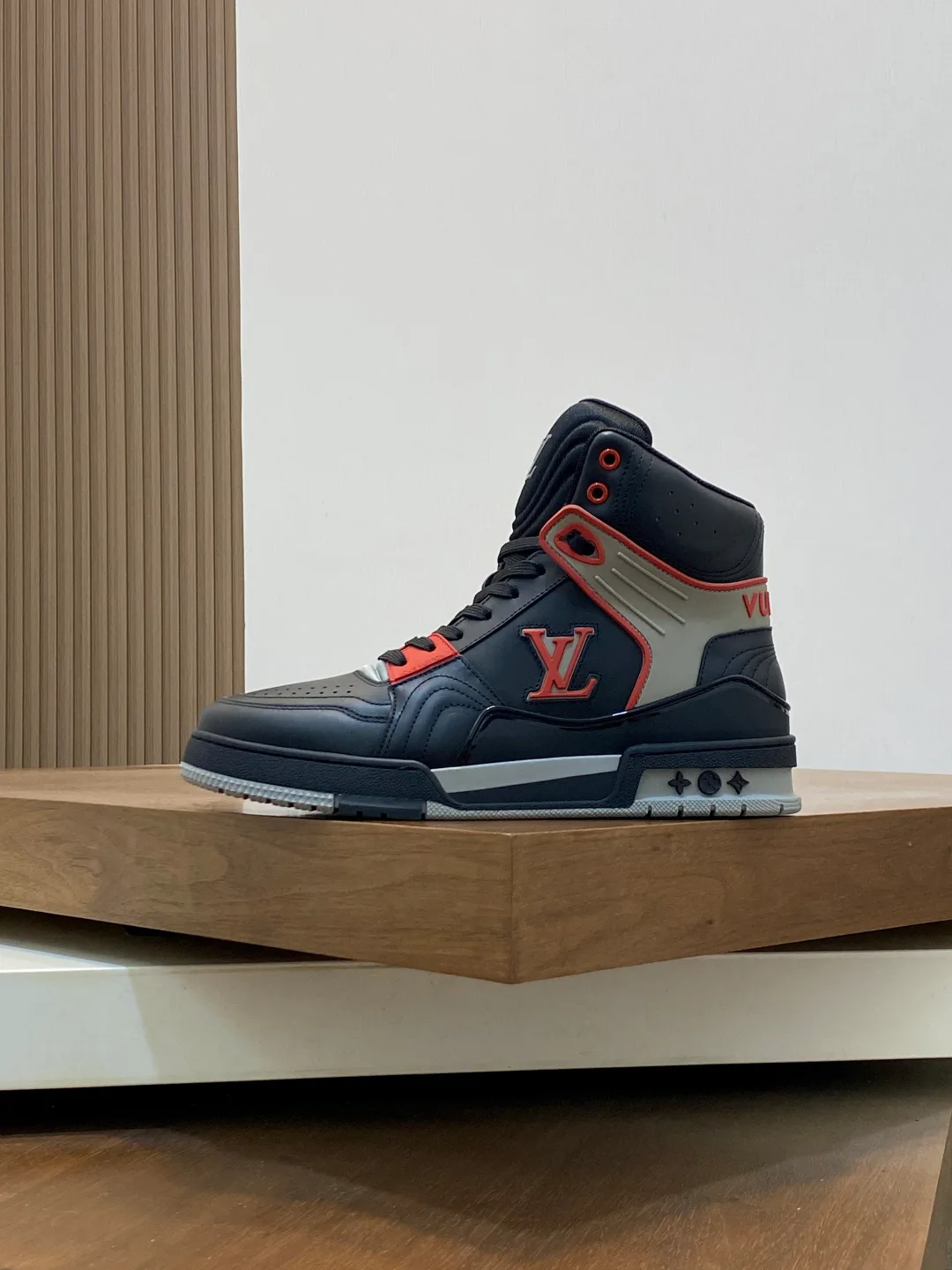Men's Sneakers LOUIS VUITTON 17862444