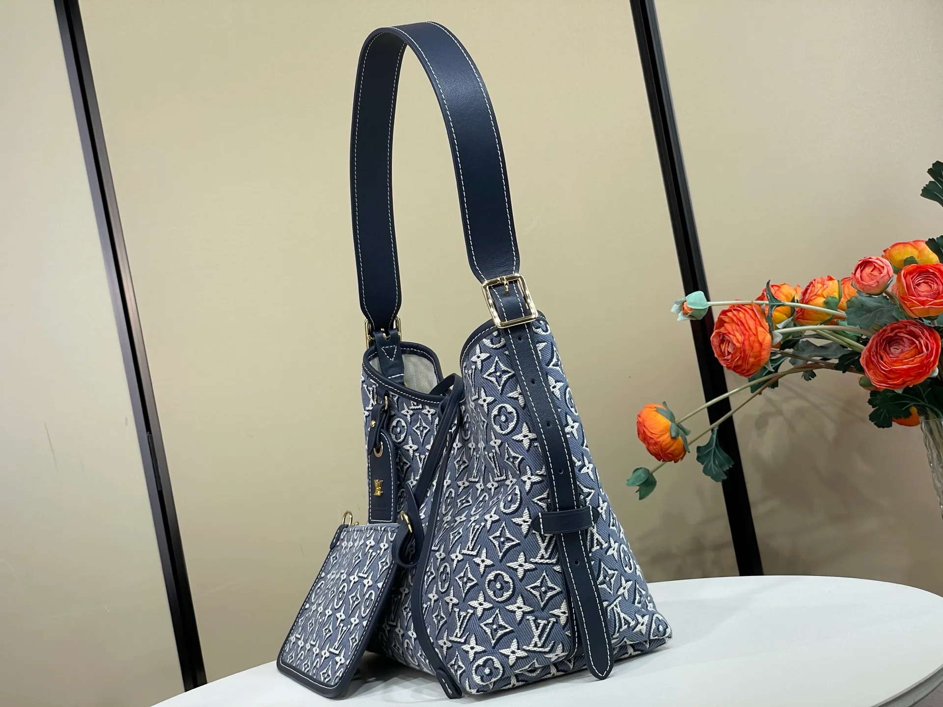 Women's Classic Handbags LOUIS VUITTON 17855097