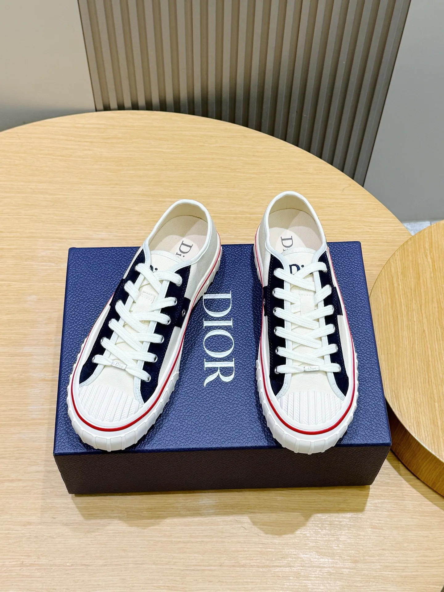 Women's Sneakers CHRISTIAN DIOR 18101566