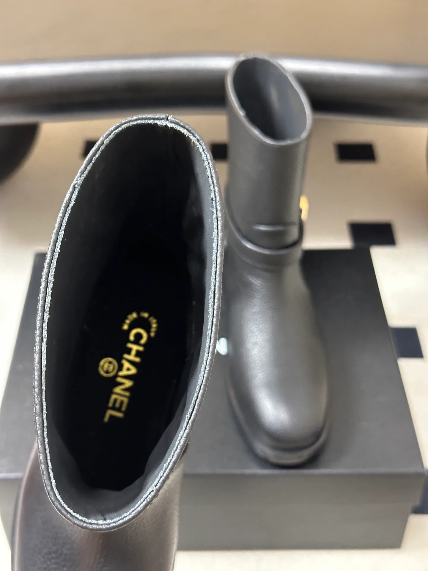Women's Boots CHANEL 18069832