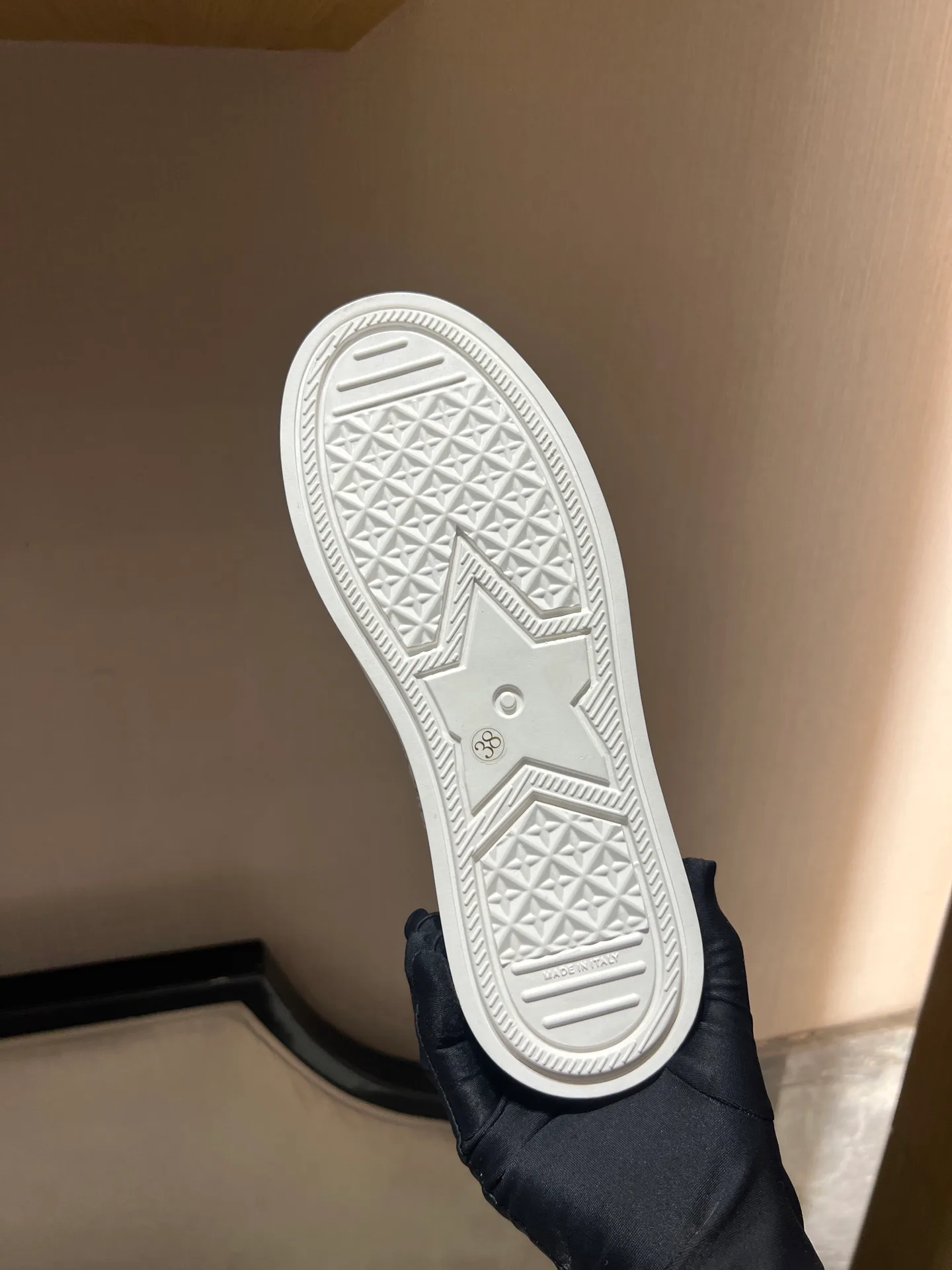 Women's Sneakers CHRISTIAN DIOR 18020285