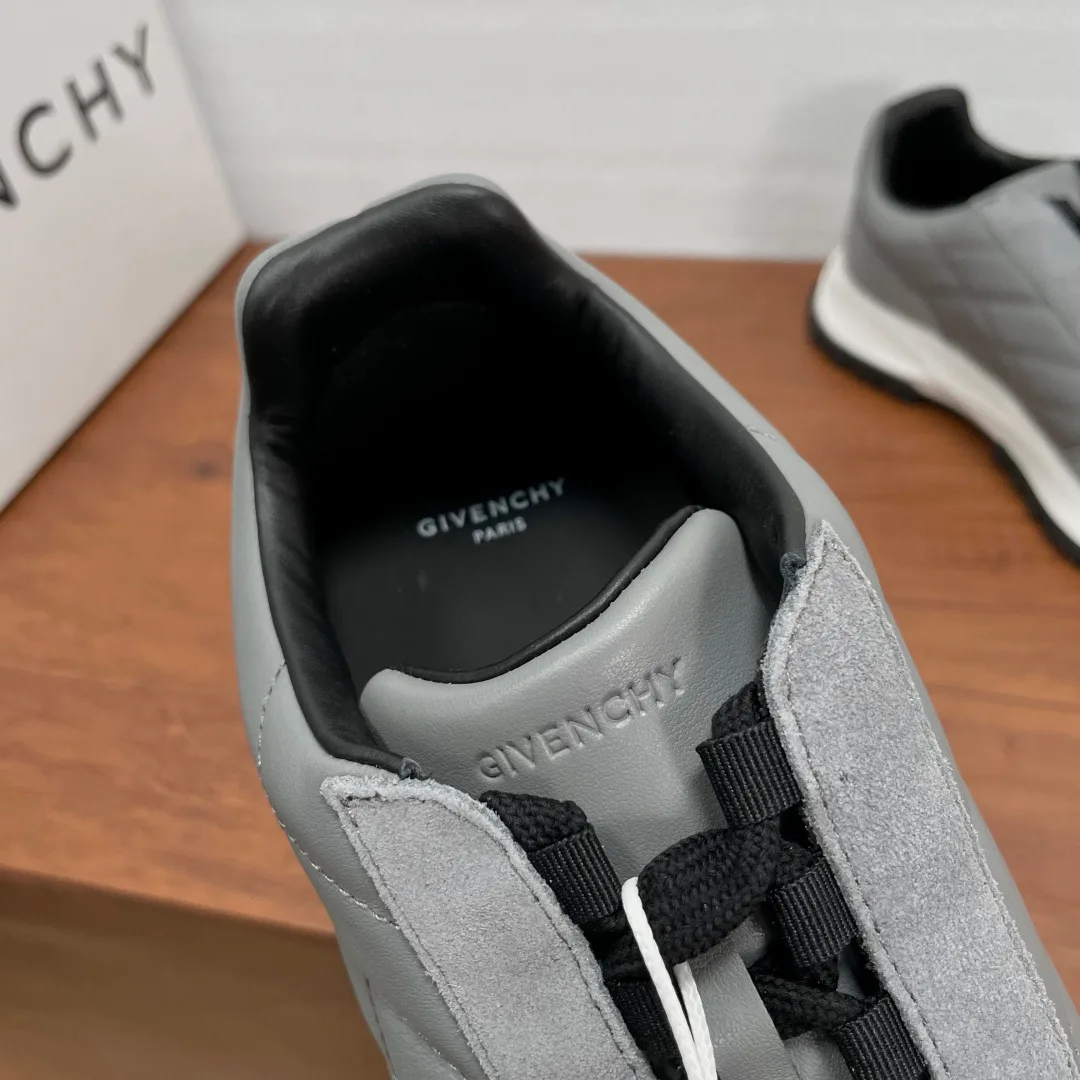 Men's Sneakers GIVENCHY 17307232