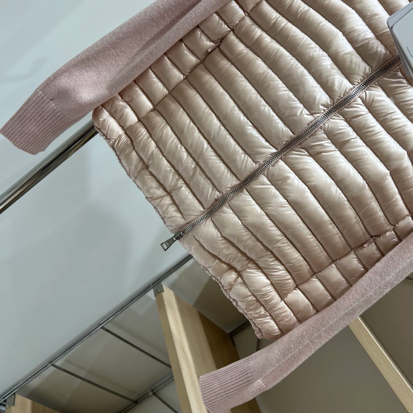 Women's Jackets And Down Jackets MONCLER 18043622