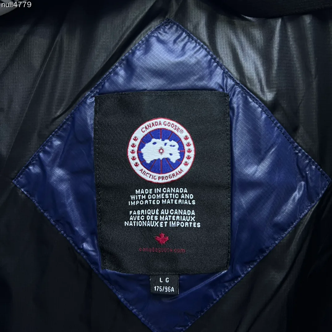 Women's Jackets And Down Jackets CANADA GOOSE 17880383