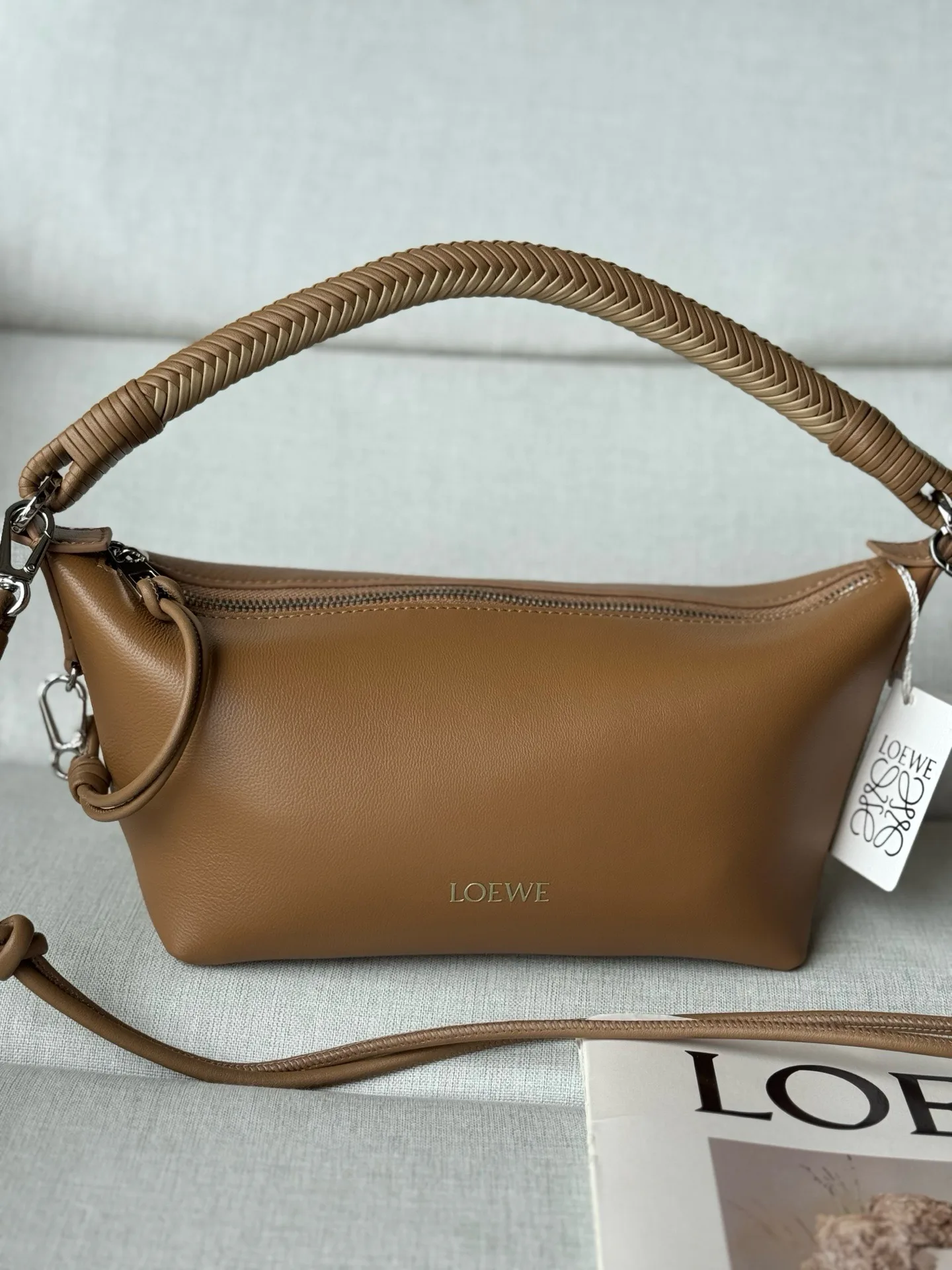 Women's Classic Handbags LOEWE 17797244