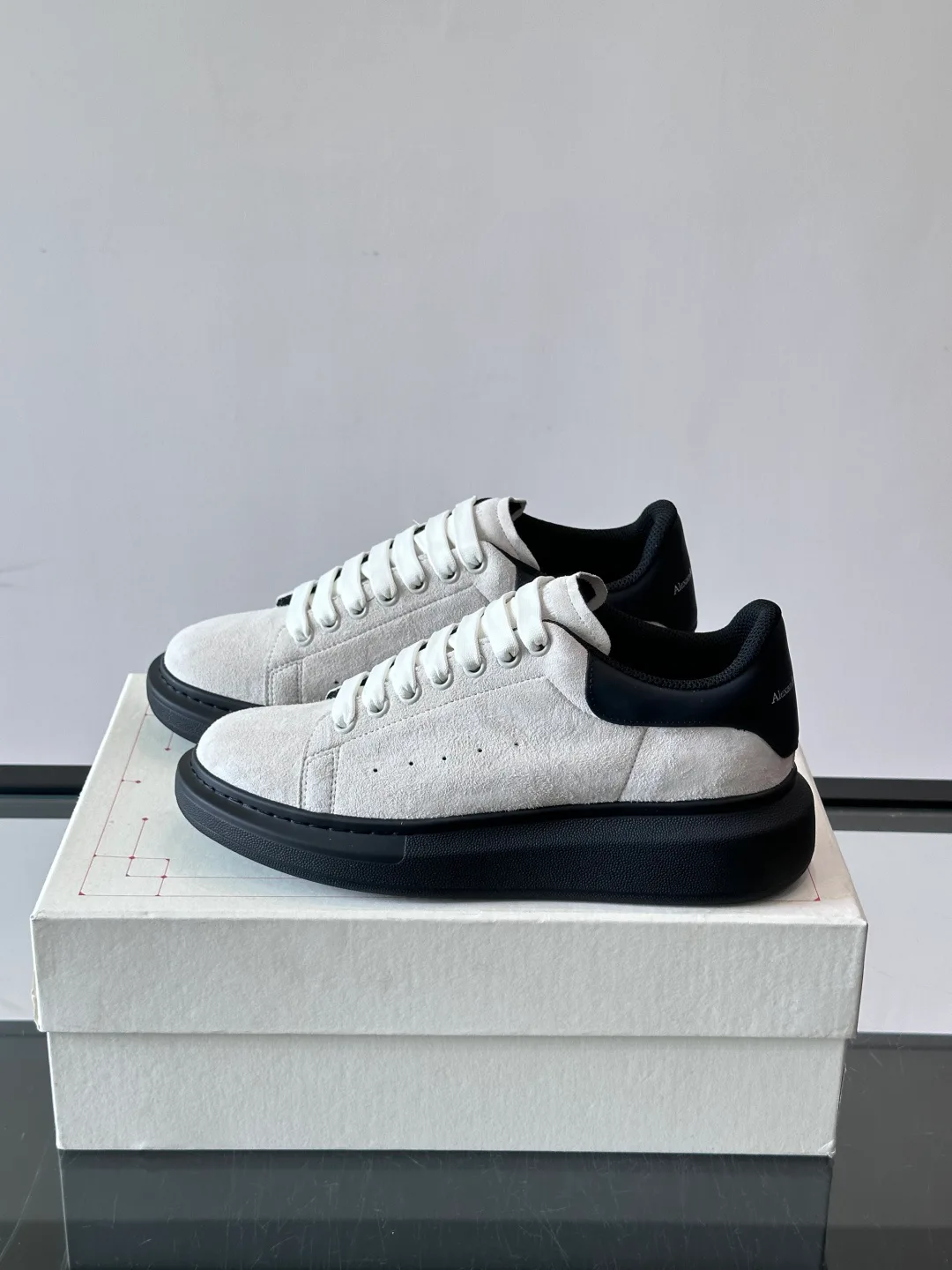 Women's Sneakers ALEXANDER MCQUEEN 17447549