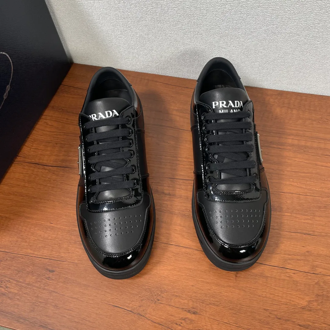 Men's Sneakers PRADA 18197805