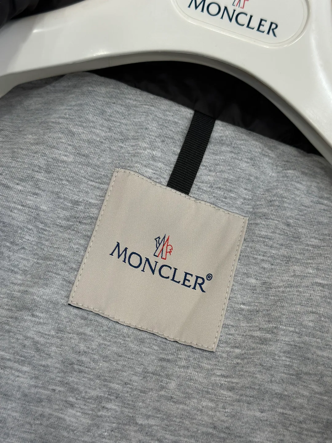 Men's Jackets And Down Jackets MONCLER 18461326